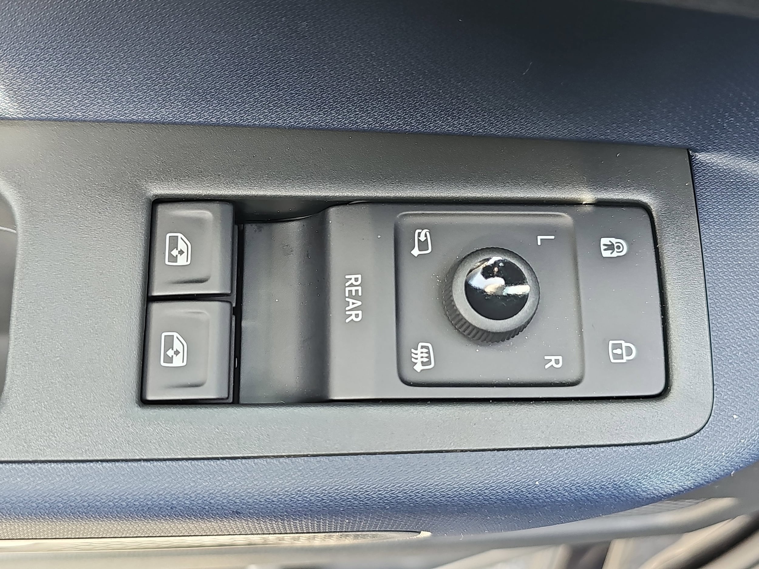 2025 Volkswagen ID. Buzz PRO S - Photo 29