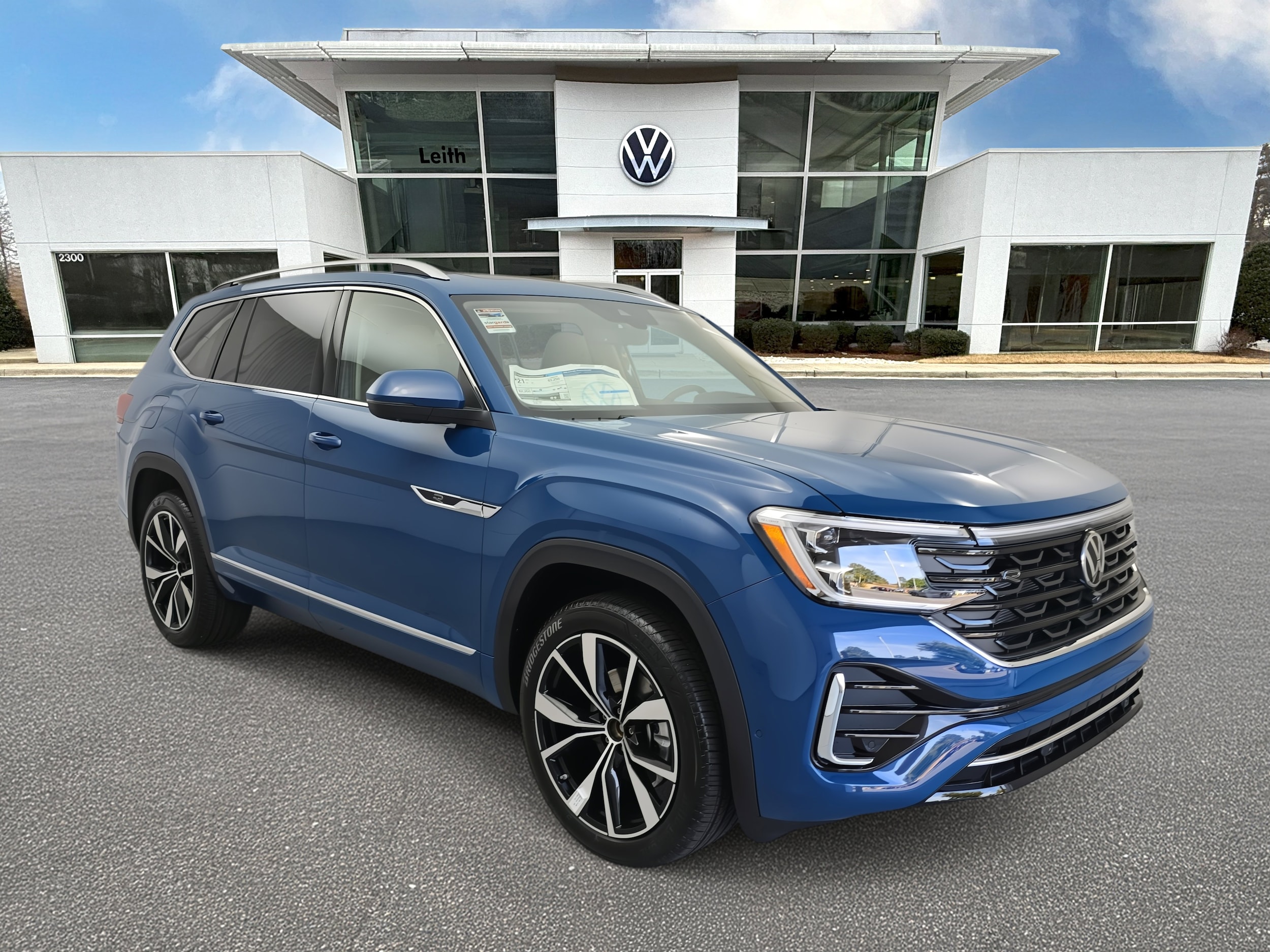 2026 Volkswagen Atlas SEL Premium R-Line's photo