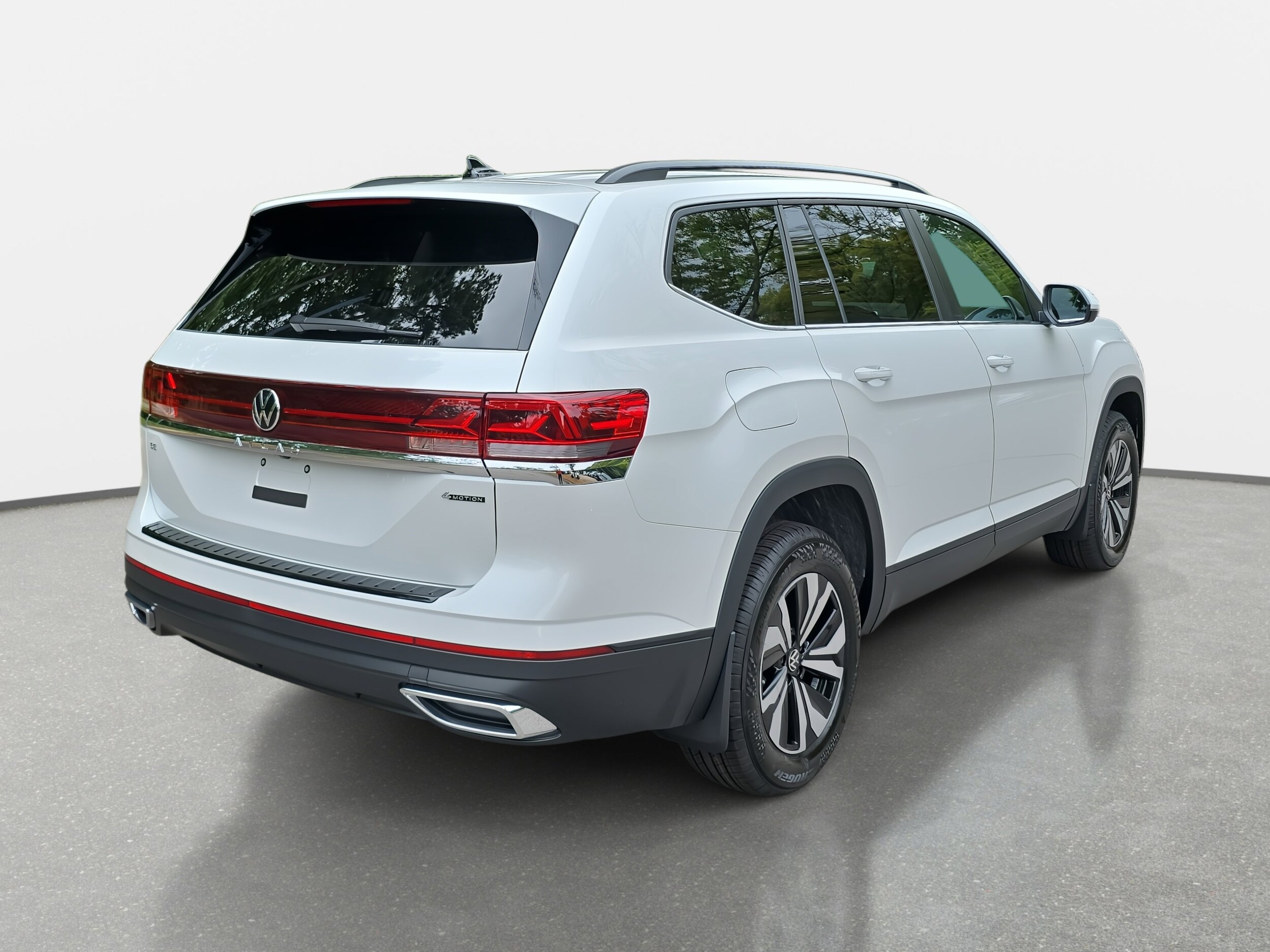 2026 Volkswagen Atlas SE photo 3