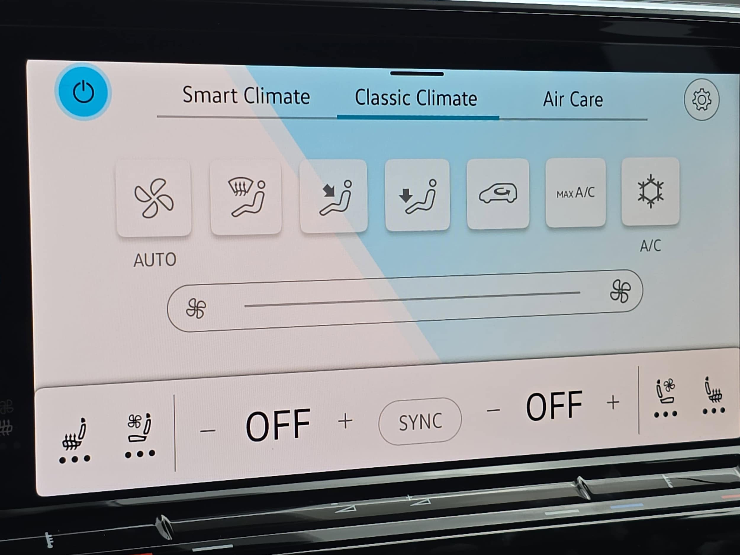 2026 Volkswagen Atlas Cross Sport SEL Premium R-LINE - Photo 24