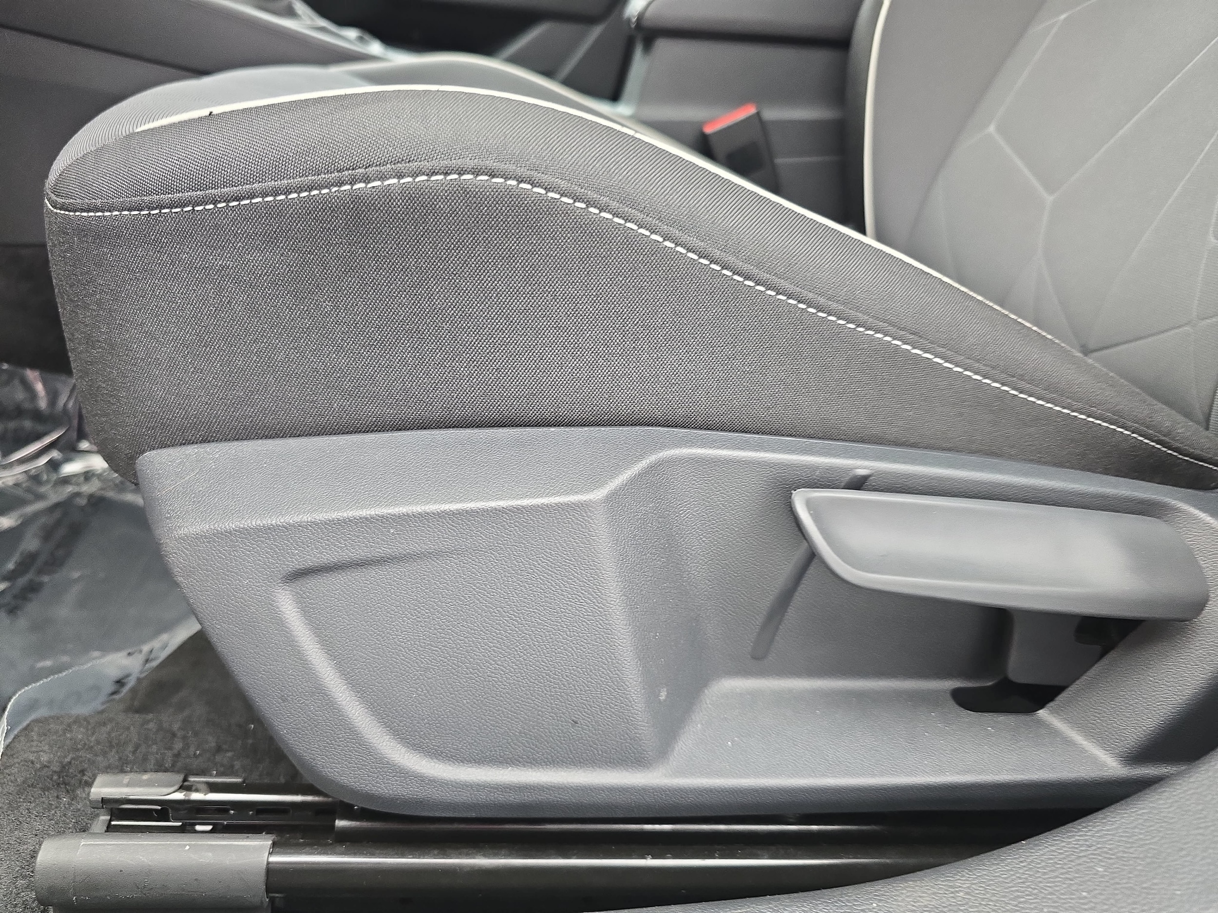 2026 Volkswagen Jetta Sport - Photo 28