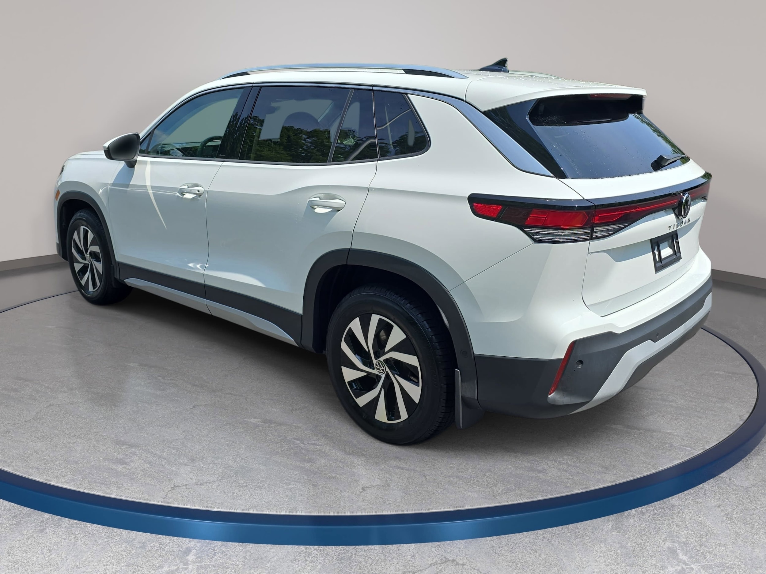 2025 Volkswagen Tiguan S - Photo 7