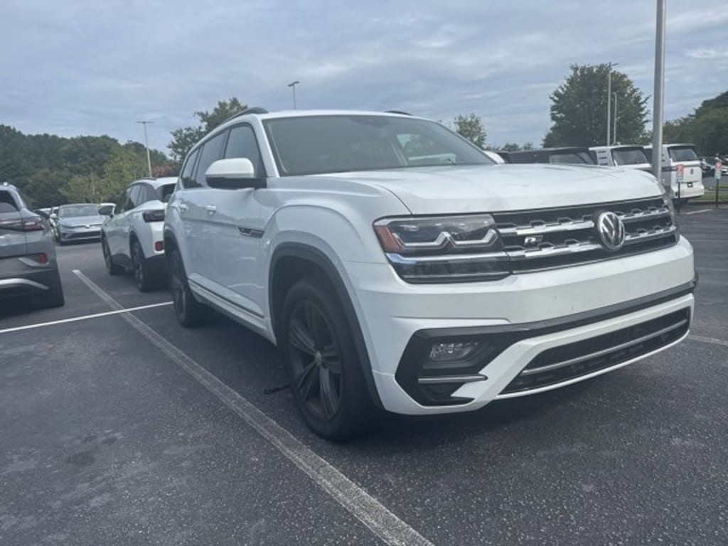 Used 2020 Volkswagen Atlas 3.6L V6 SE w/Technology R-Line 4MOTION SUV