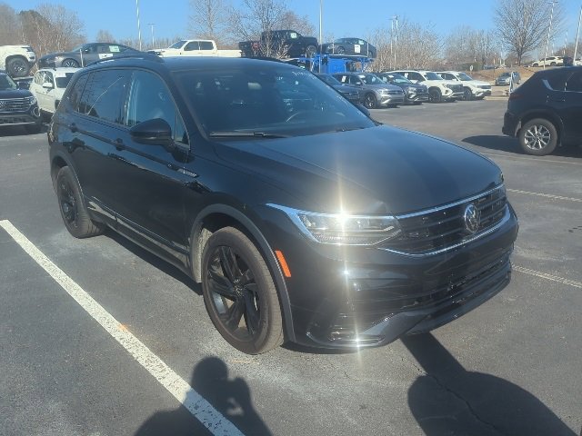2024 Volkswagen Tiguan SE R-LINE BLACK