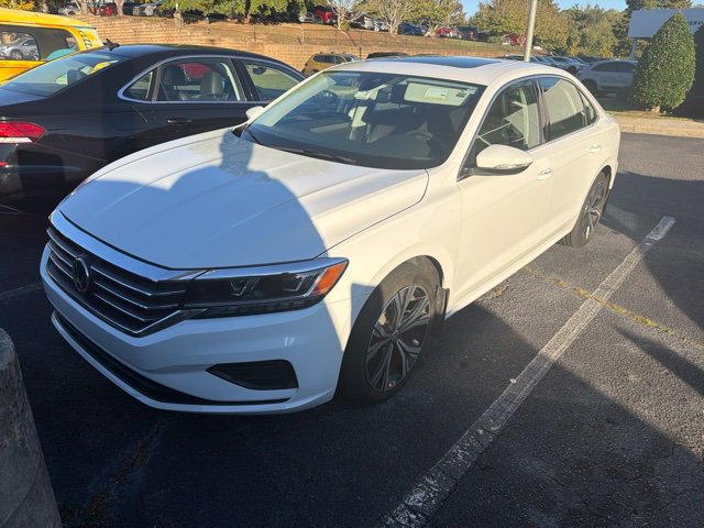 Used 2021 Volkswagen Passat 2.0T SE Sedan