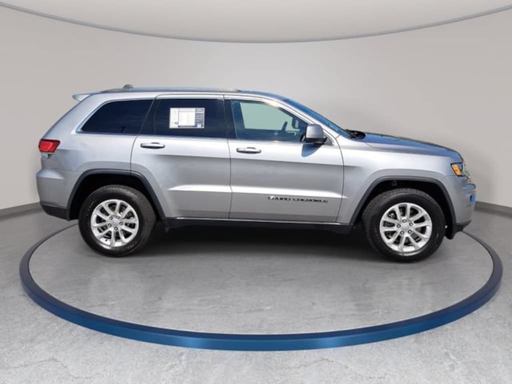 Used 2021 Jeep Grand Cherokee Laredo SUV