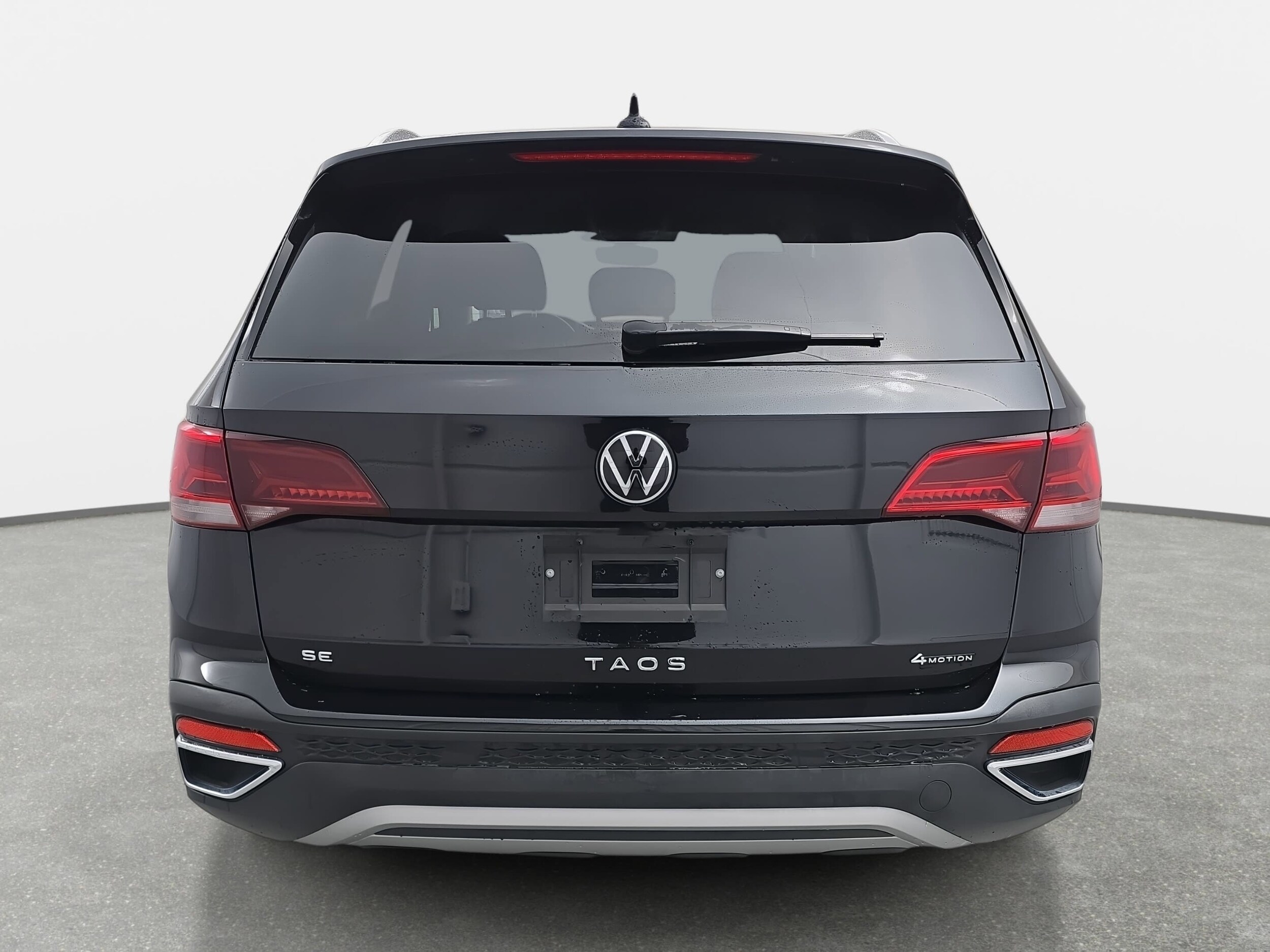 2024 Volkswagen Taos SE photo 4