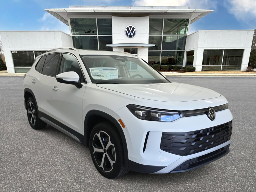 New 2026 Volkswagen Tiguan 2.0T SE SUV