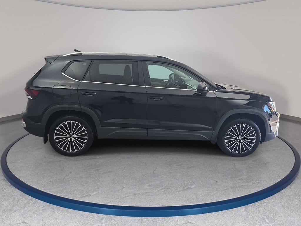 Used 2025 Volkswagen Taos 1.5T SE SUV