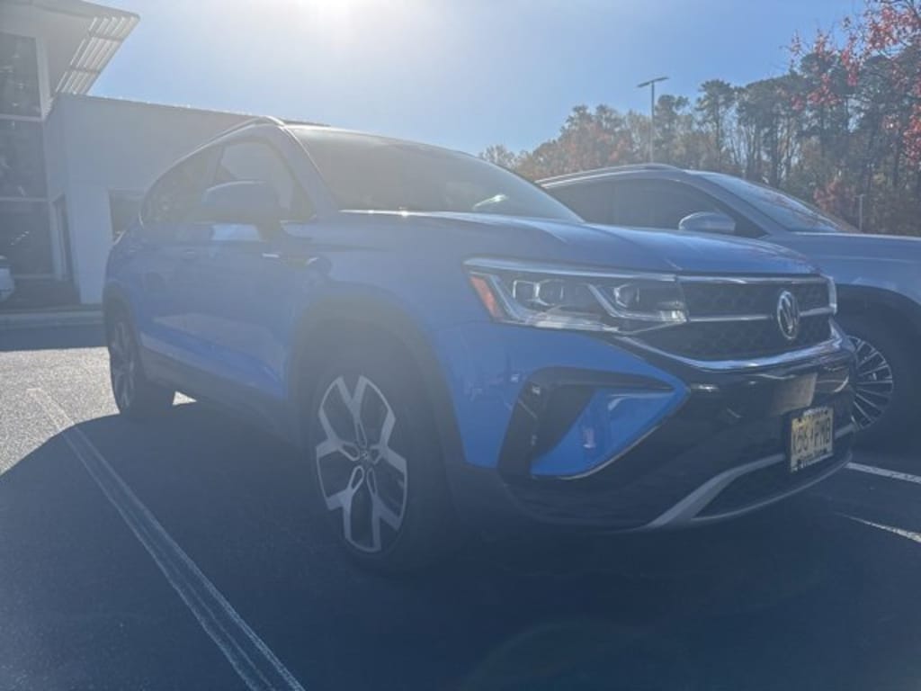 Used 2022 Volkswagen Taos 1.5T SEL 4MOTION SUV