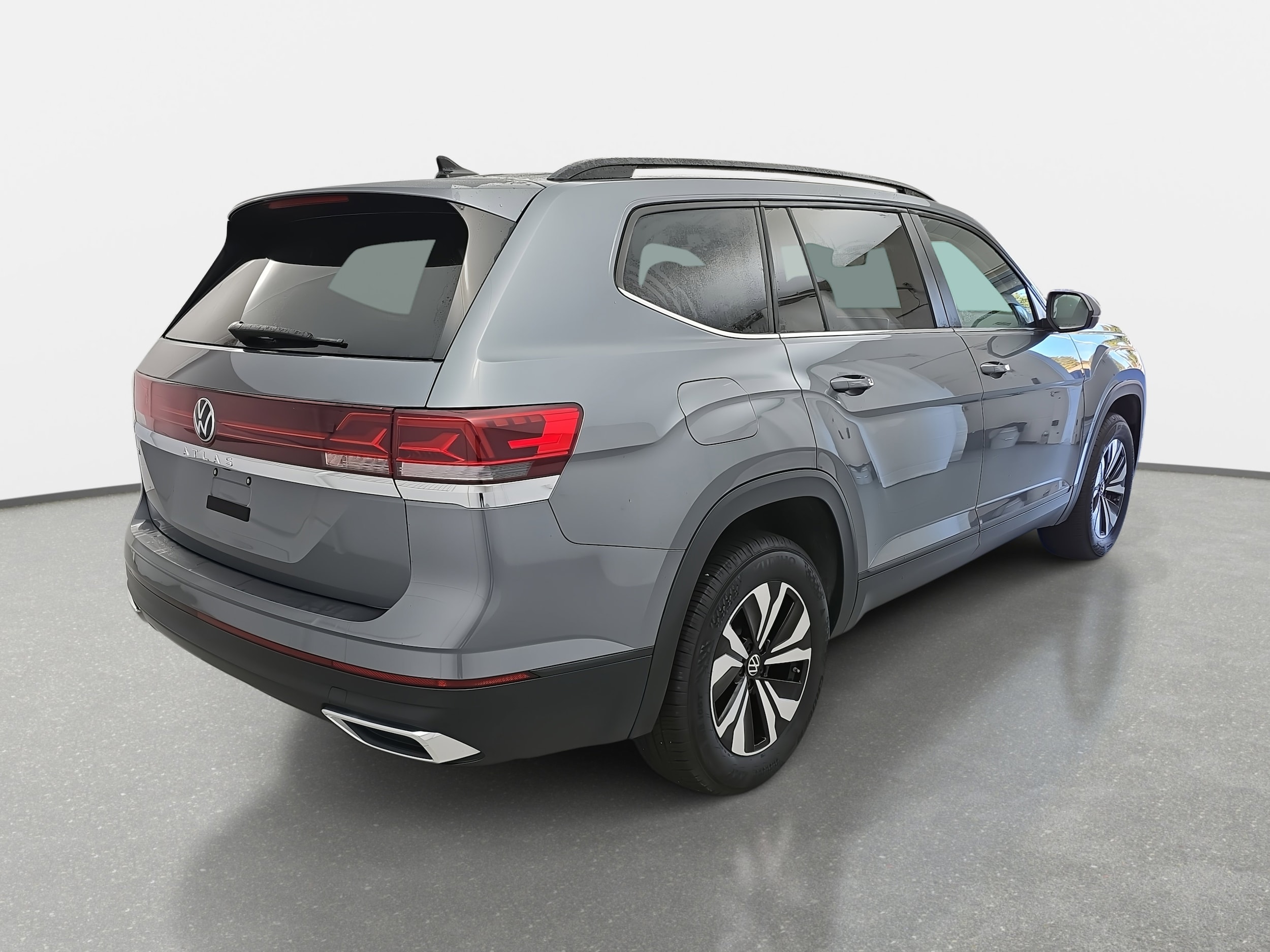 2024 Volkswagen Atlas SE photo 3