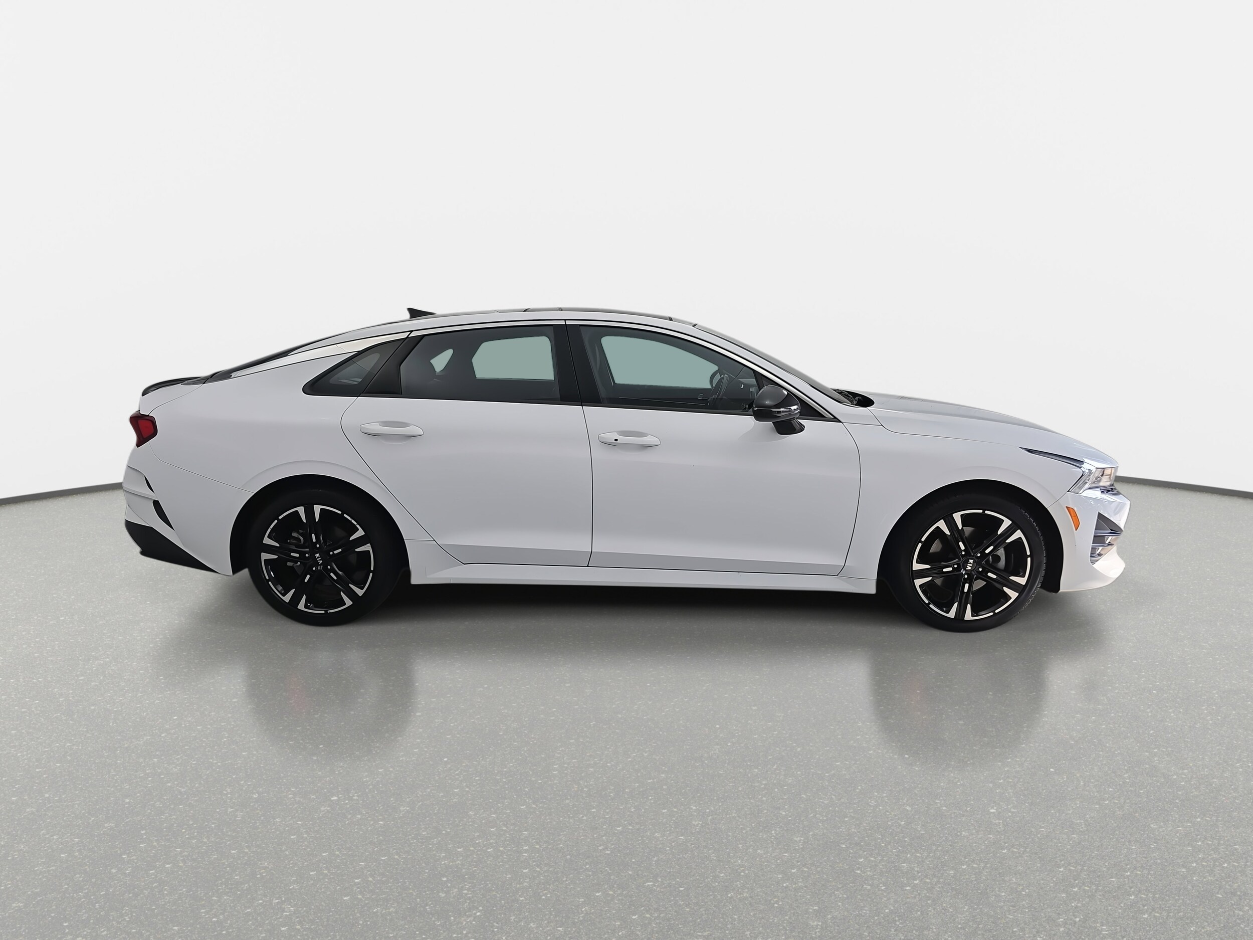 2021 Kia K5 GT-Line photo 2