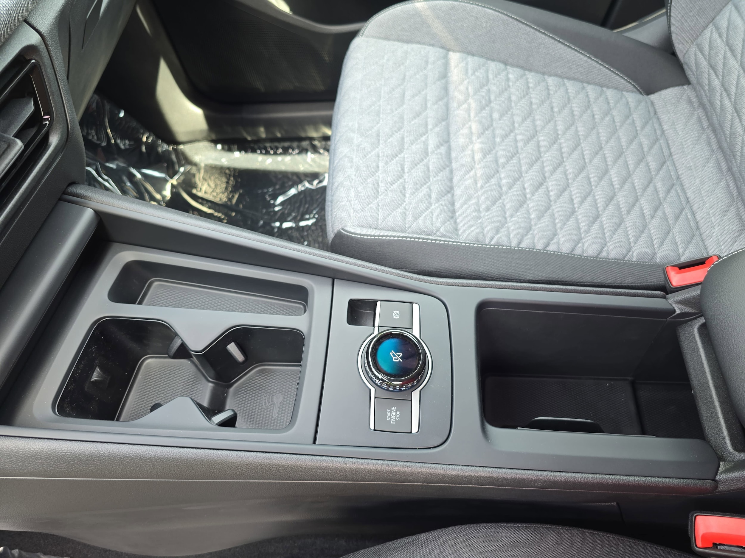 2025 Volkswagen Tiguan S - Photo 23