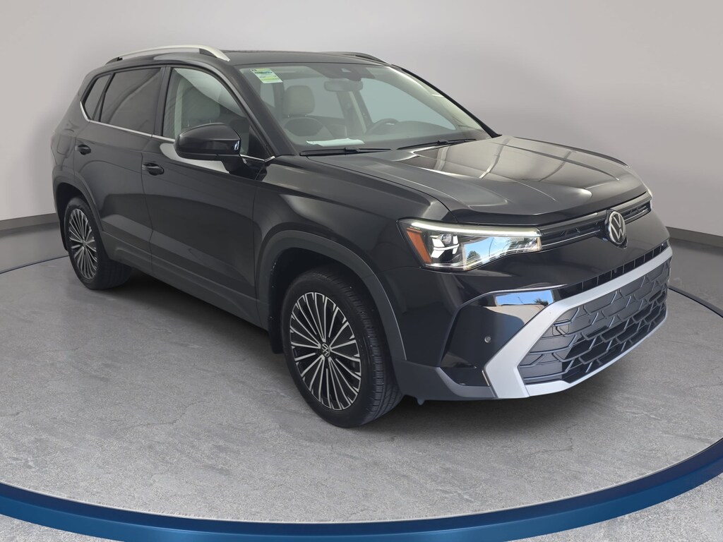 Used 2025 Volkswagen Taos 1.5T SE SUV