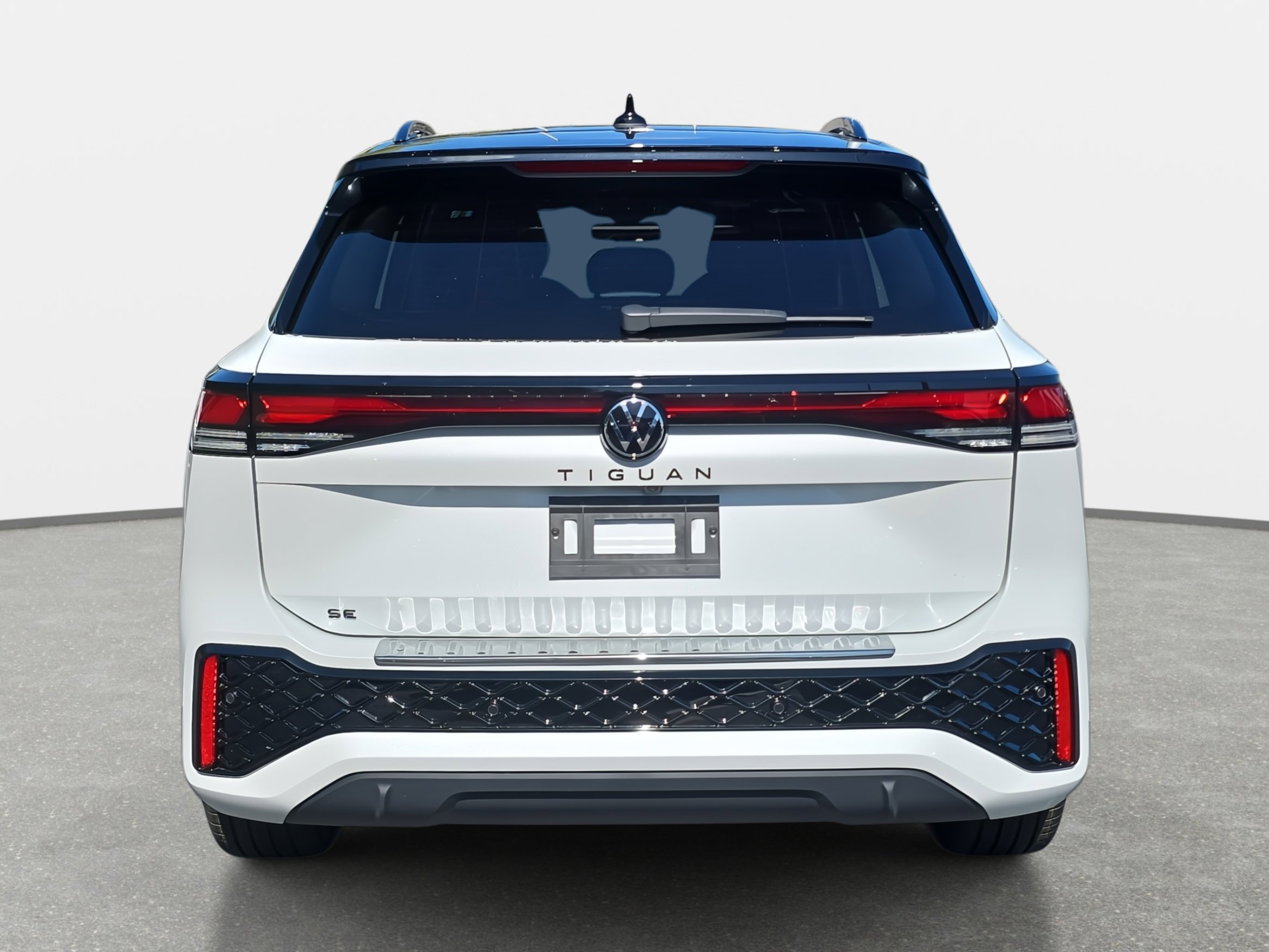 2025 Volkswagen Tiguan SE R-Line Black photo 3