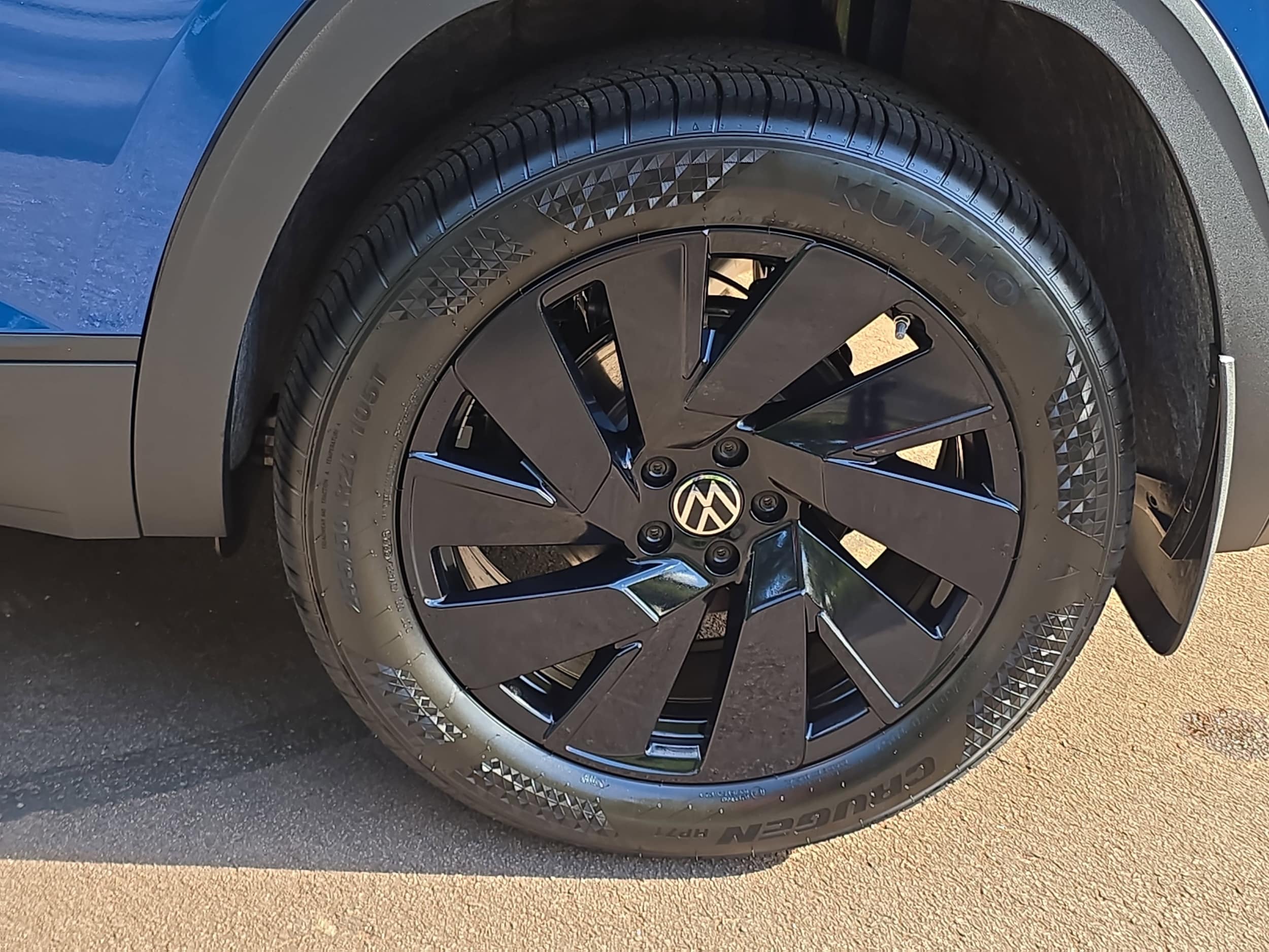 2026 Volkswagen Atlas Cross Sport SE w/Tech - Photo 34
