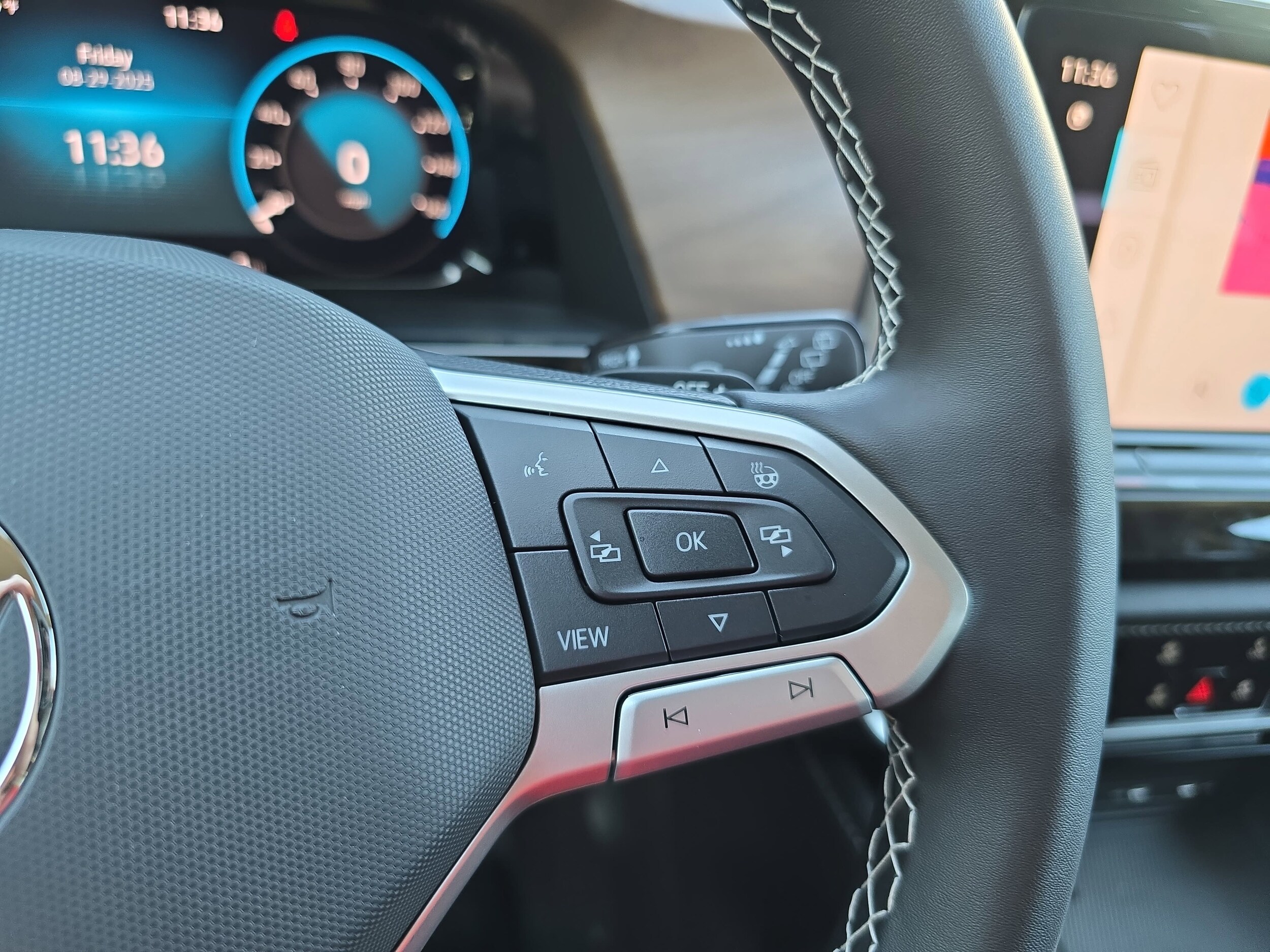 2026 Volkswagen Atlas SE w/Tech - Photo 19