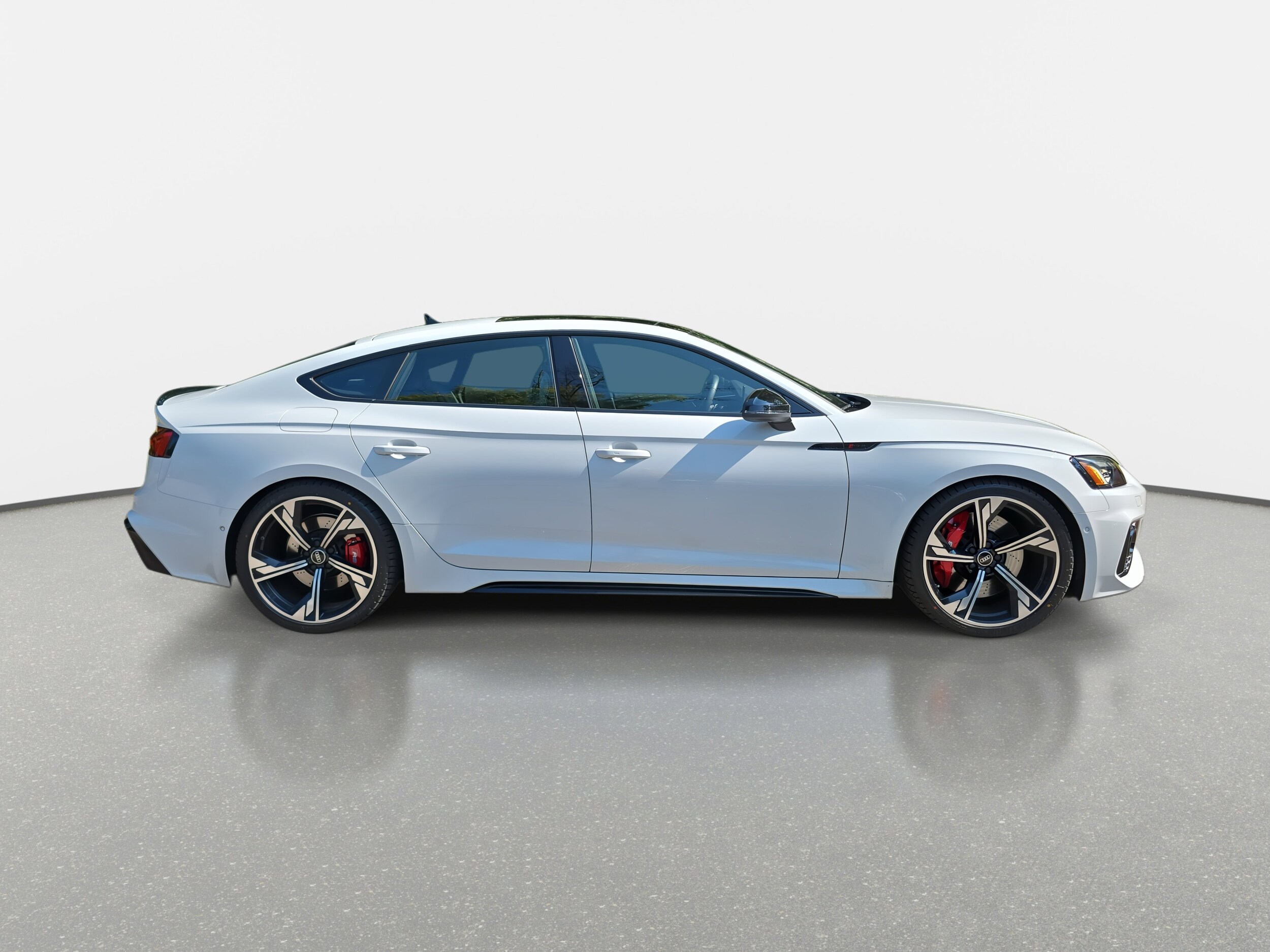 2023 Audi RS 5 Sportback photo 2