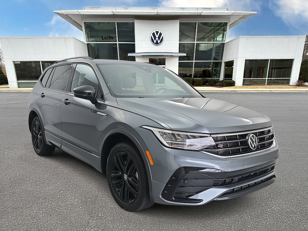 Certified 2022 Volkswagen Tiguan 2.0T SE R-Line Black SUV