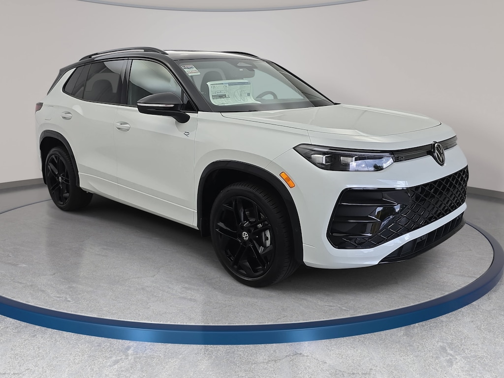 New 2026 Volkswagen Tiguan SE R-Line Black SUV