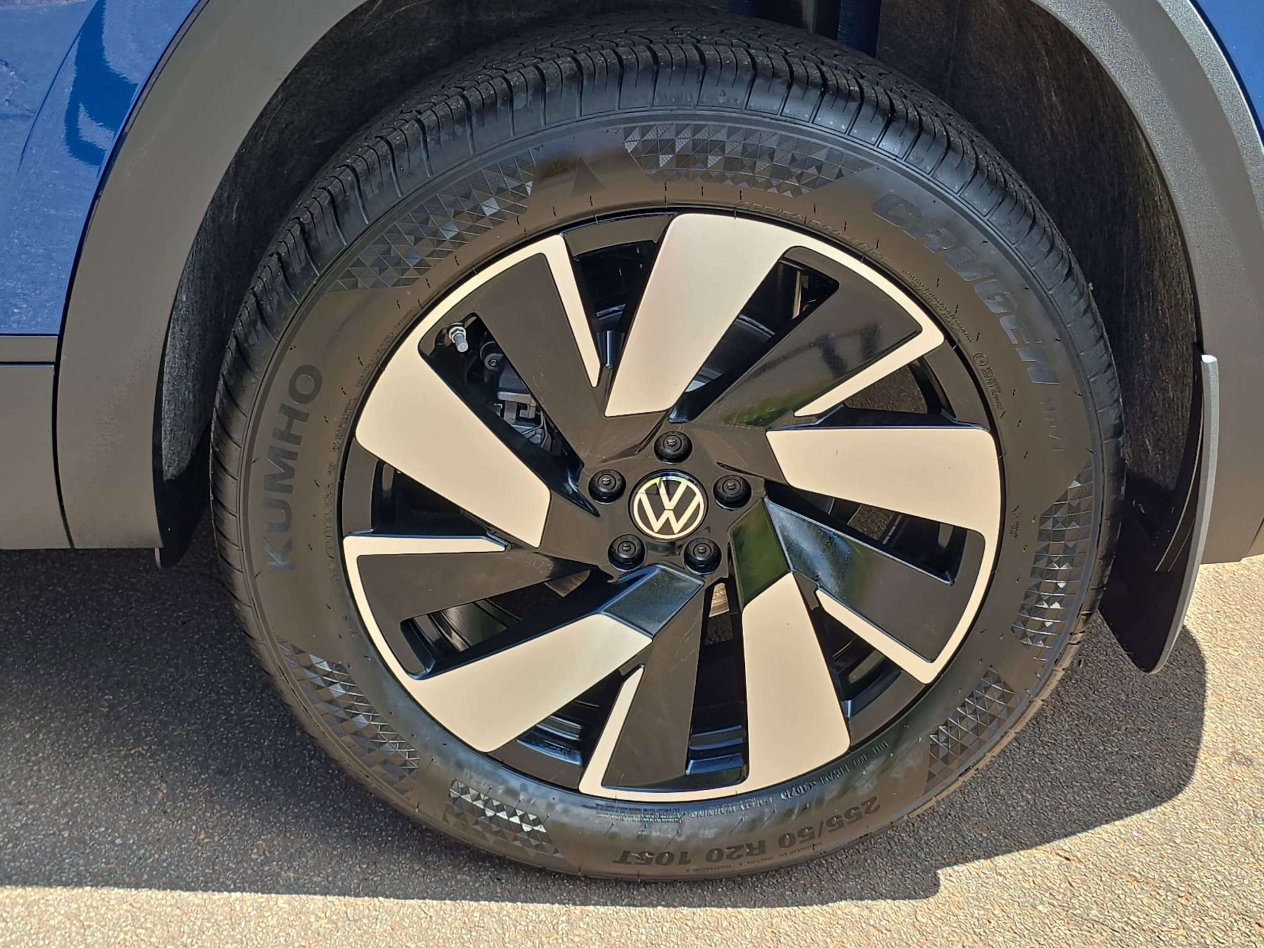 2026 Volkswagen Atlas Cross Sport SE w/Tech - Photo 34