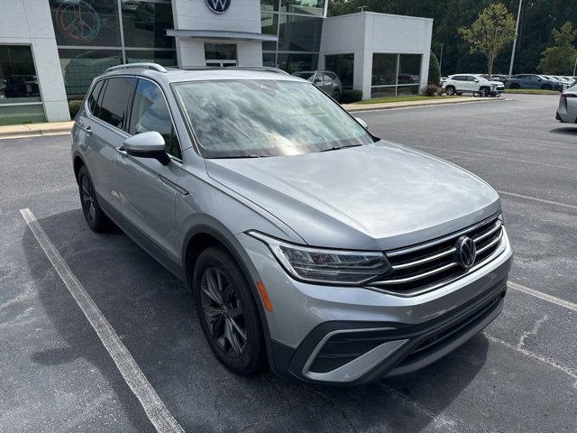 2022 Volkswagen Tiguan SE photo 3