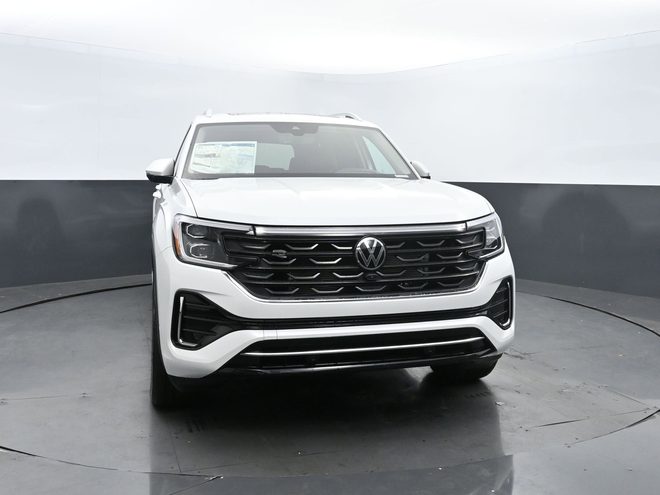 2025 Volkswagen Atlas SEL Premium R-Line photo 2