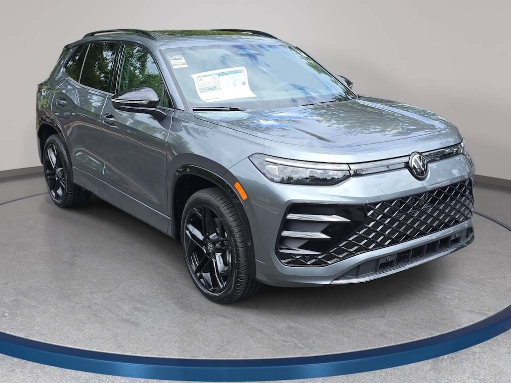 New 2026 Volkswagen Tiguan SE R-Line Black SUV