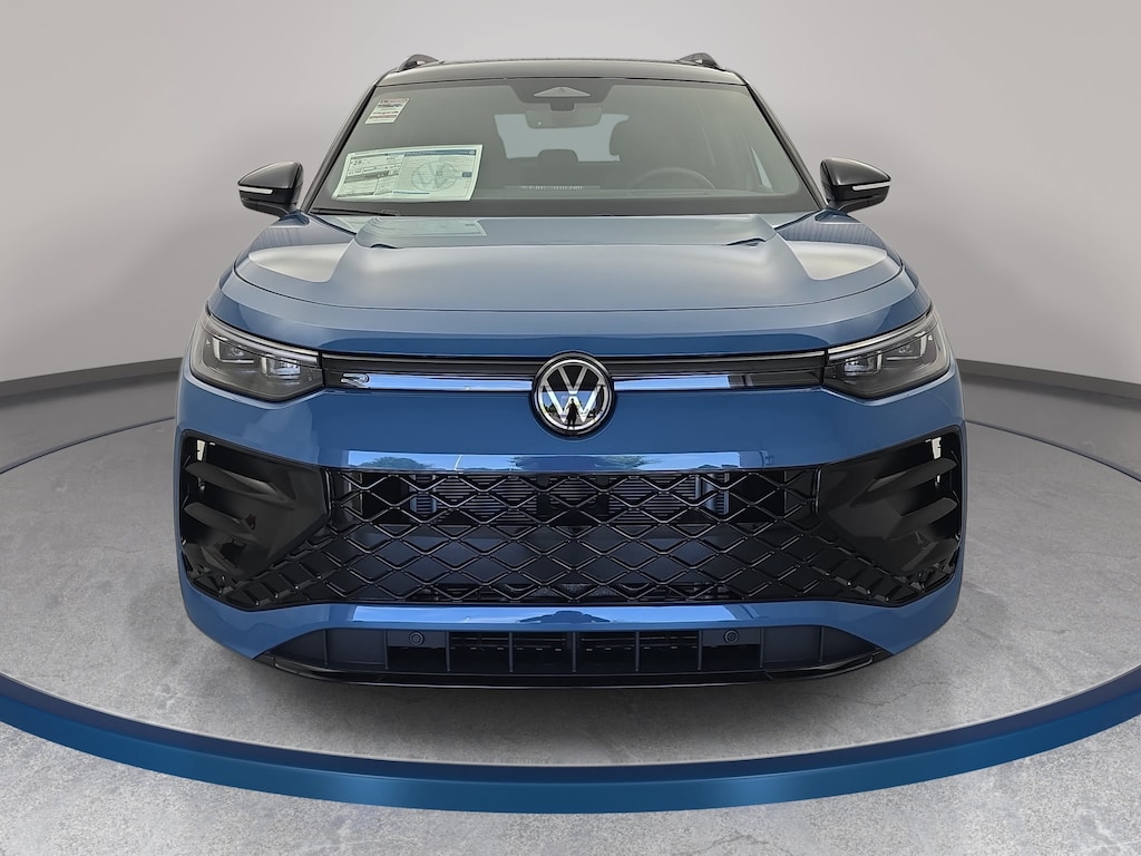 New 2026 Volkswagen Tiguan SE R-Line Black SUV