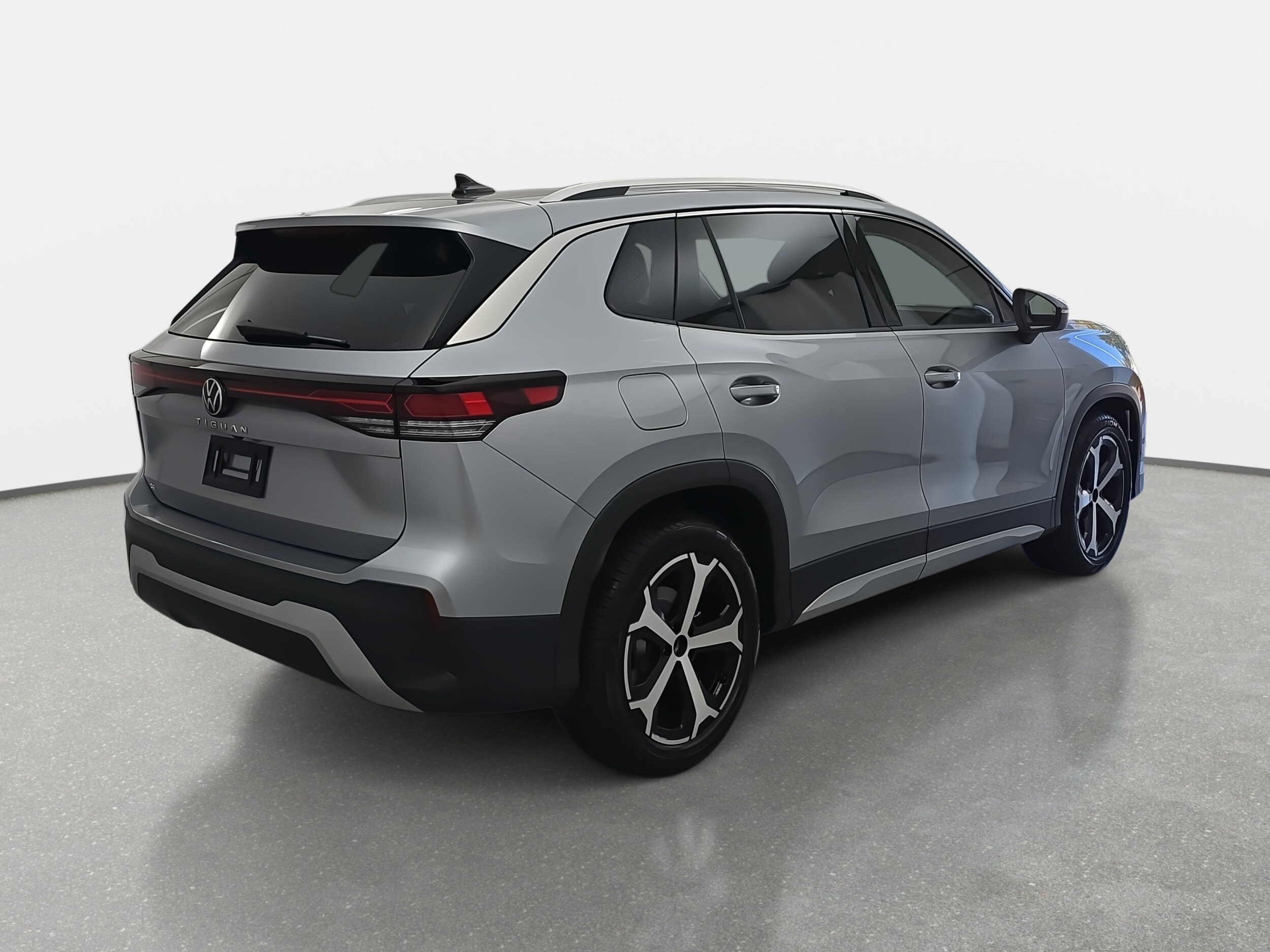 2026 Volkswagen Tiguan SE photo 3