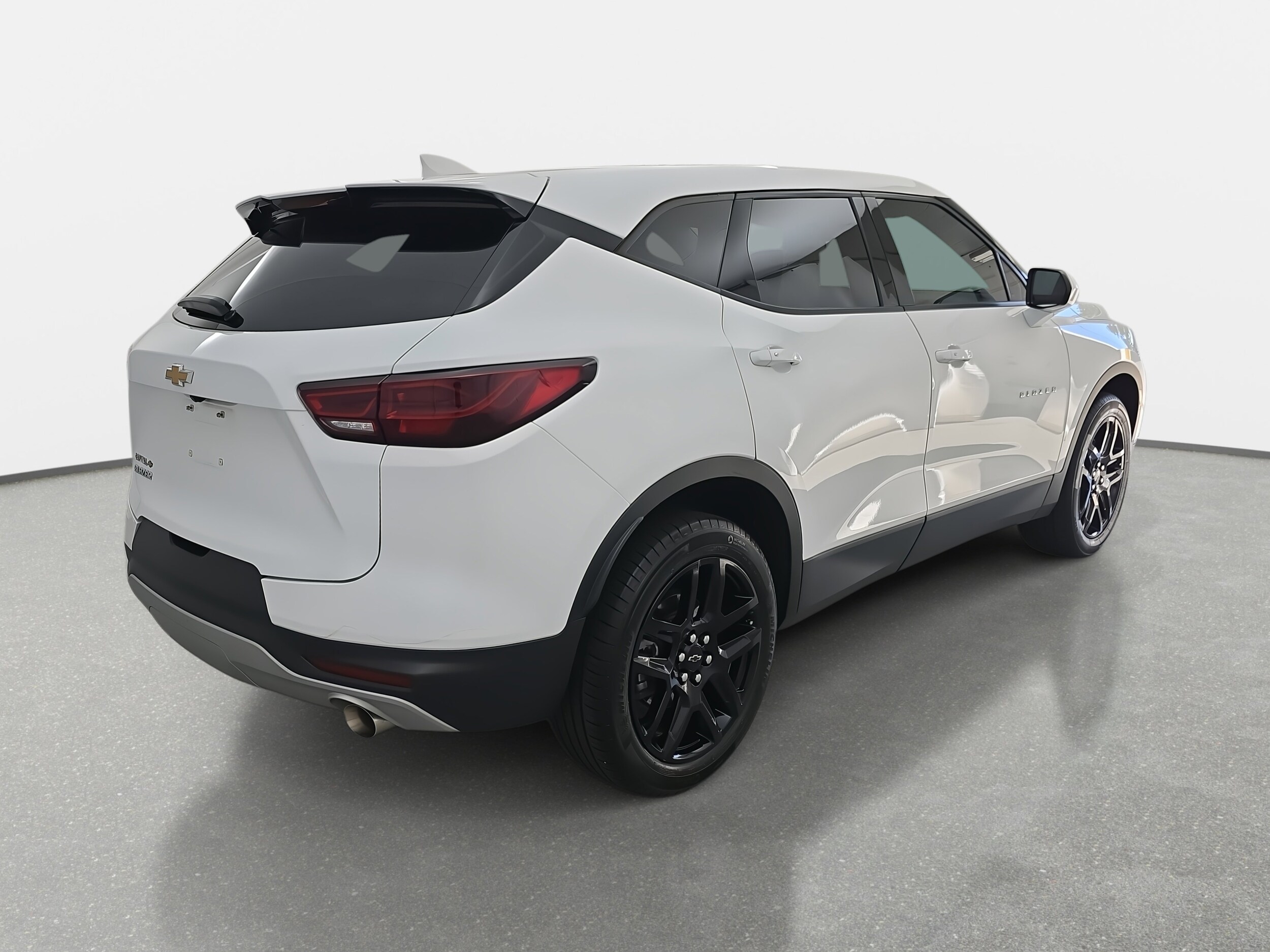 2023 Chevrolet Blazer 2LT photo 3