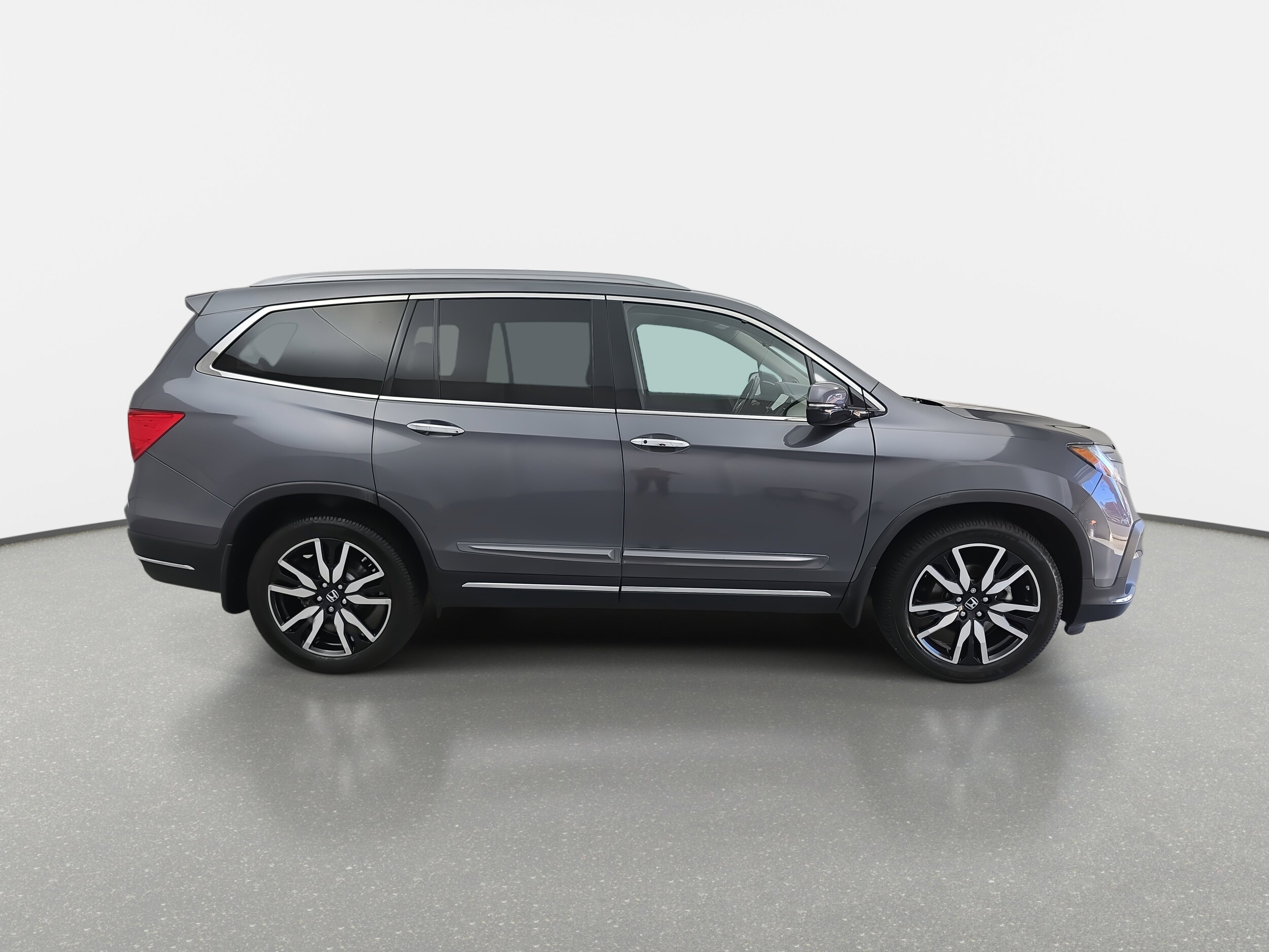 2019 Honda Pilot Elite photo 2