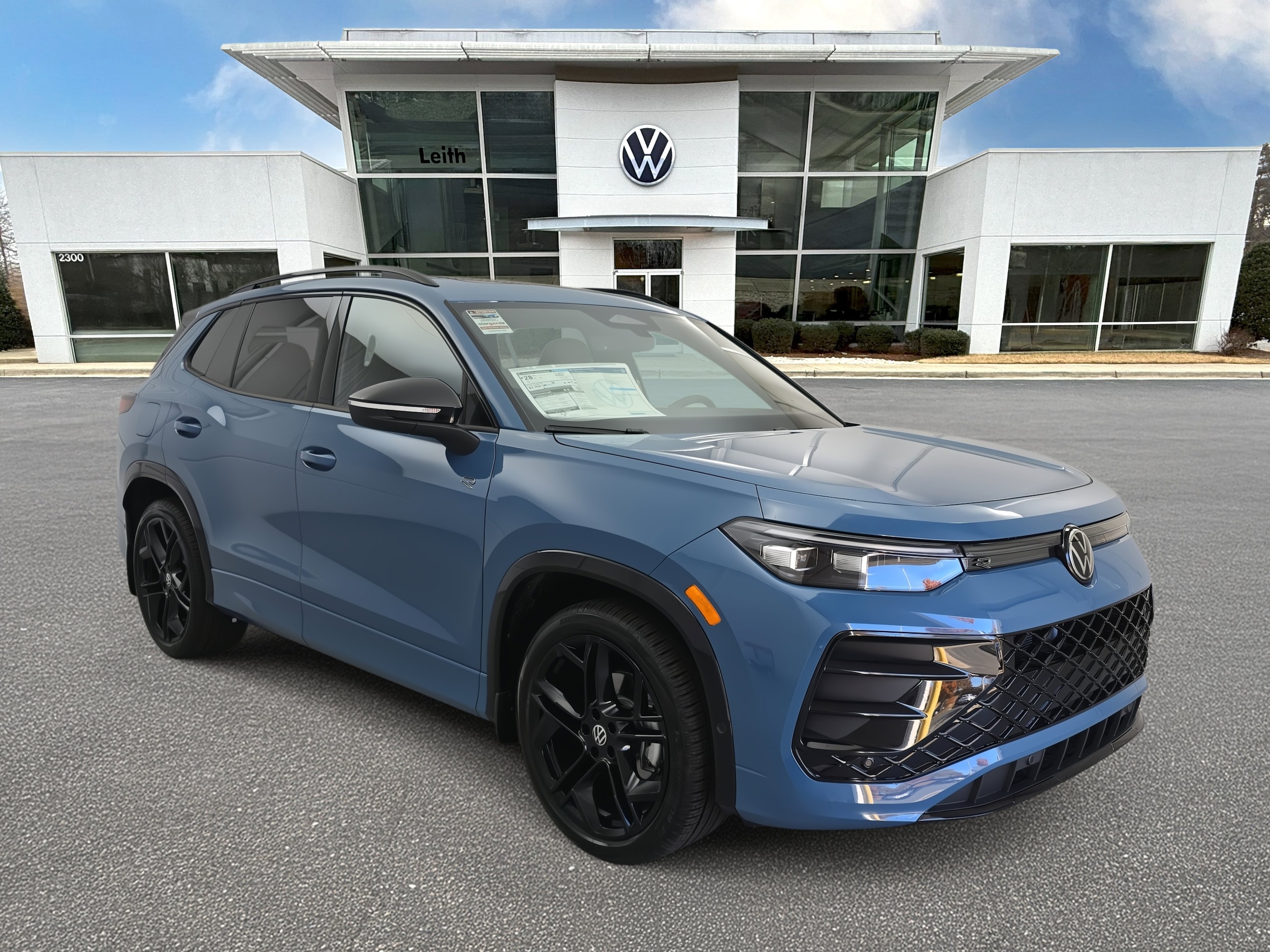 2026 Volkswagen Tiguan SE R-LINE BLACK's photo