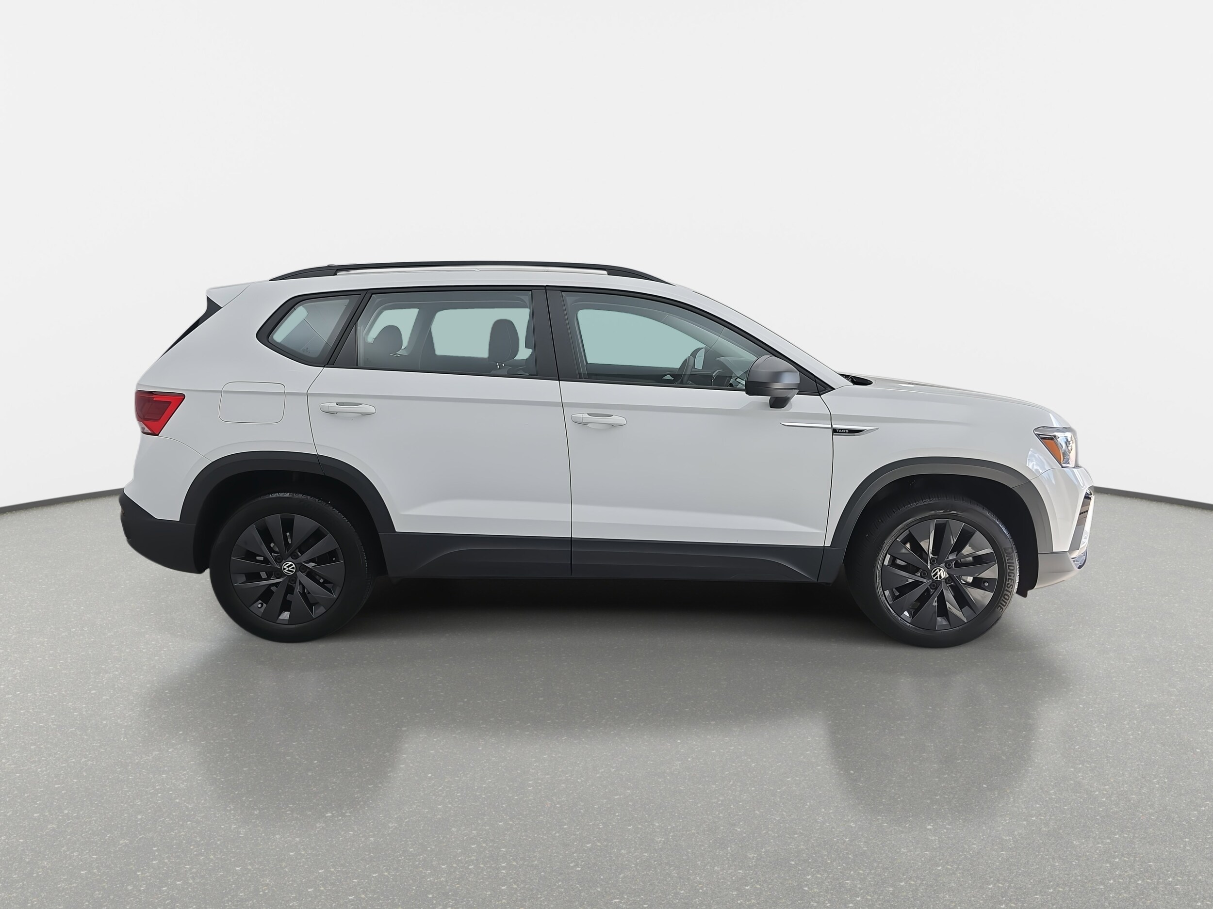 2023 Volkswagen Taos S photo 2
