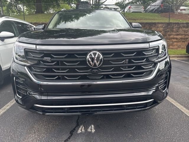 2024 Volkswagen Atlas 2.0T SEL Premium R-Line 4MOTION's photo