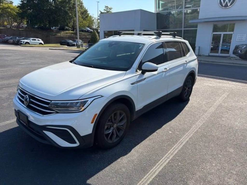 Used 2024 Volkswagen Tiguan 2.0T SE SUV