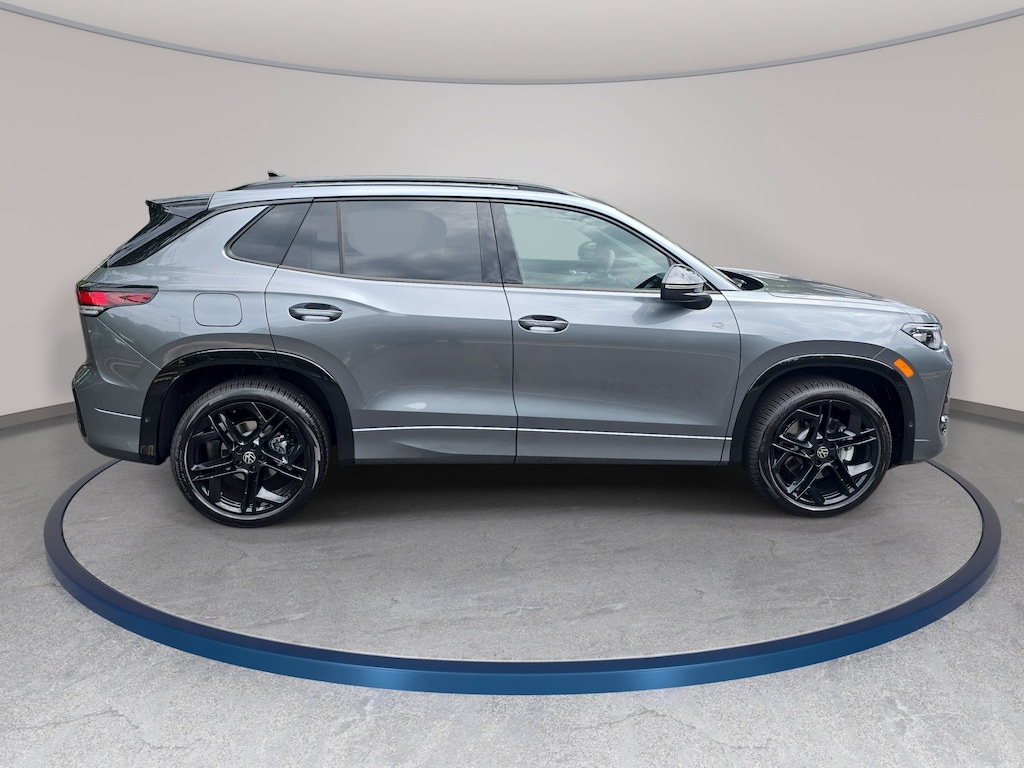 New 2026 Volkswagen Tiguan SE R-Line Black SUV