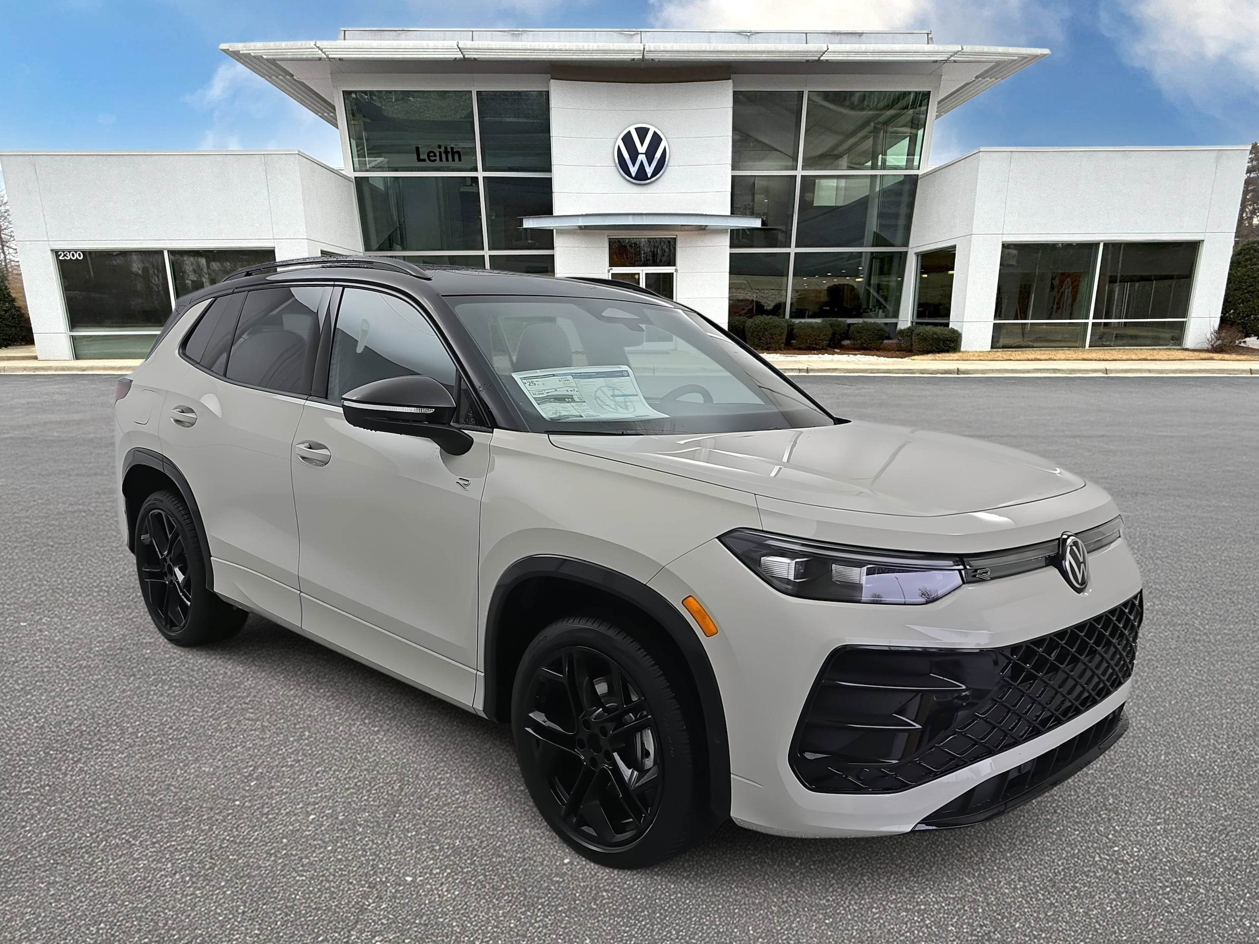 2026 Volkswagen Tiguan SE R-LINE BLACK's photo