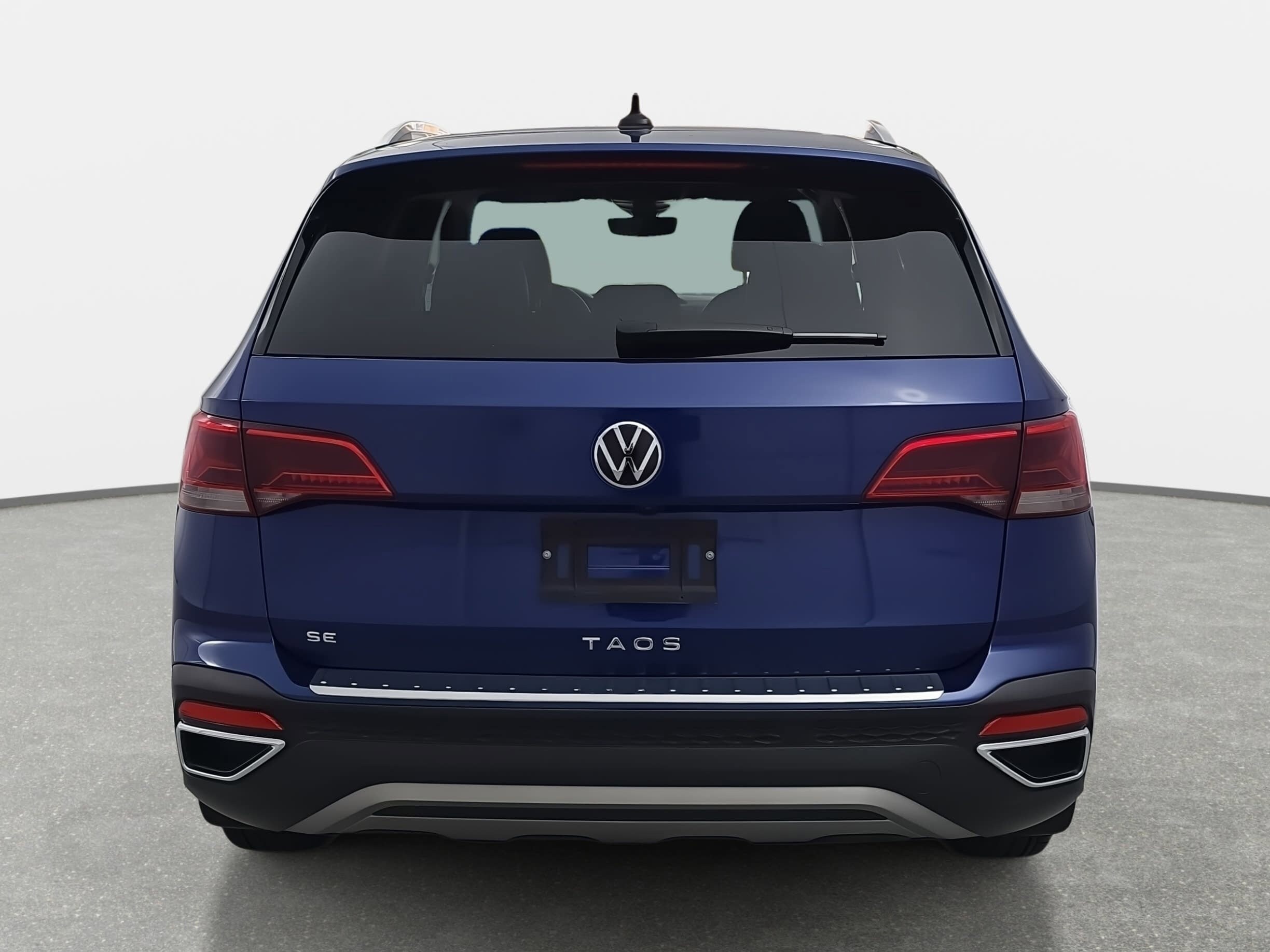 2023 Volkswagen Taos SE photo 4