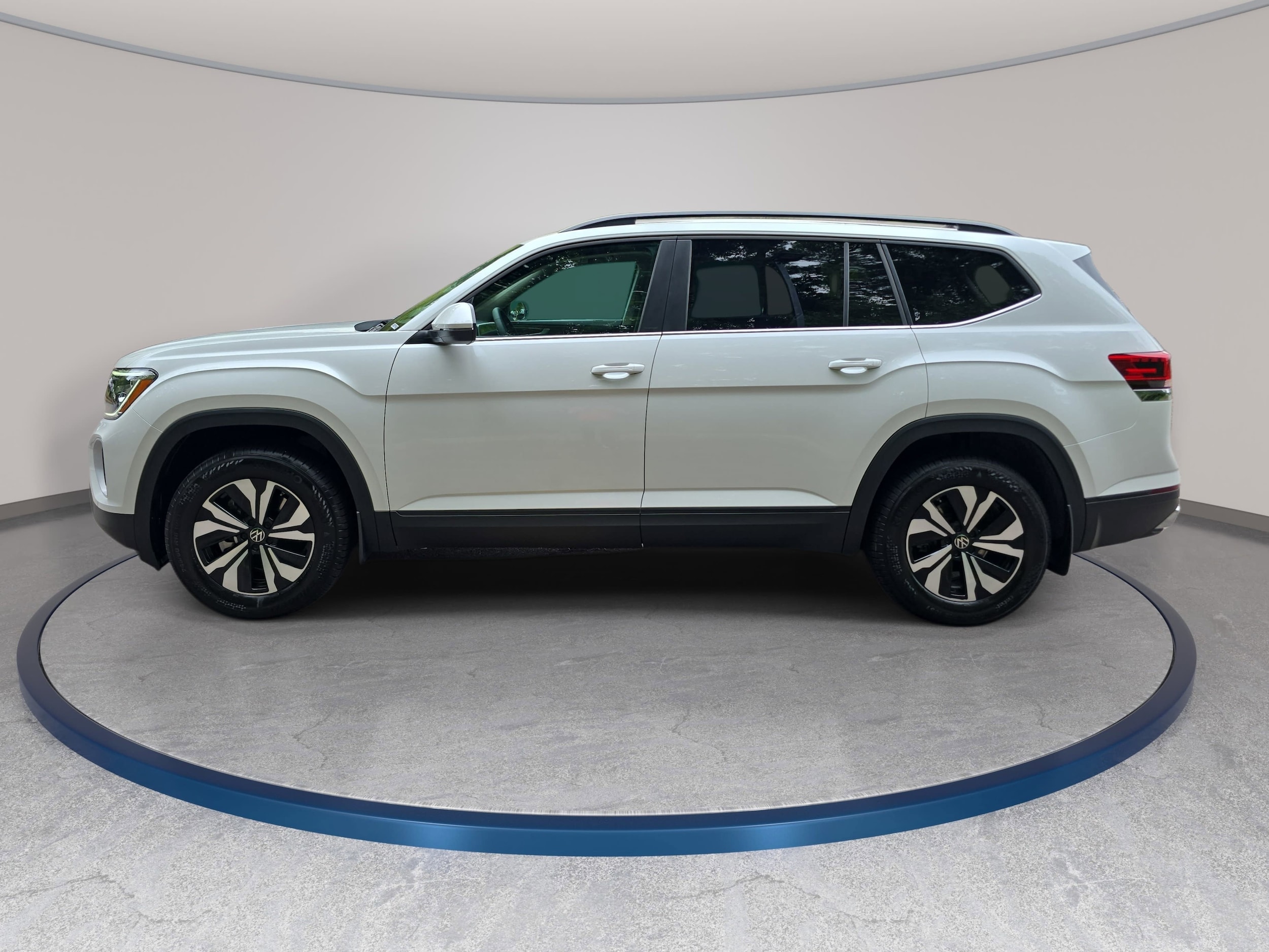2026 Volkswagen Atlas SE - Photo 8