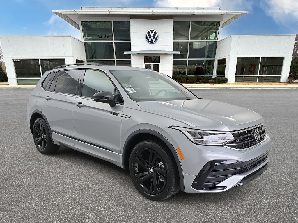 Certified 2023 Volkswagen Tiguan 2.0T SE R-Line Black SUV