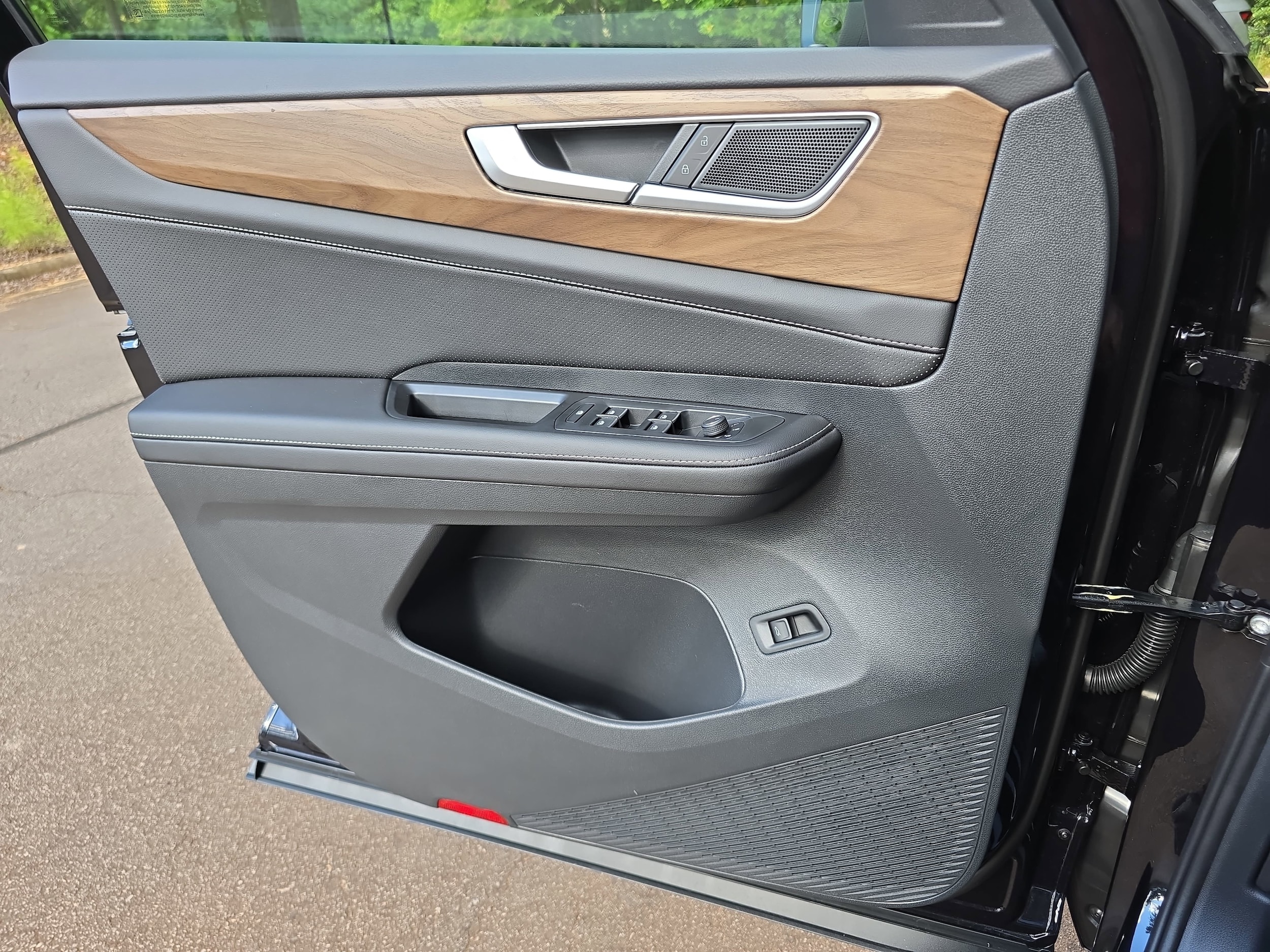2026 Volkswagen Atlas SE w/Tech - Photo 28