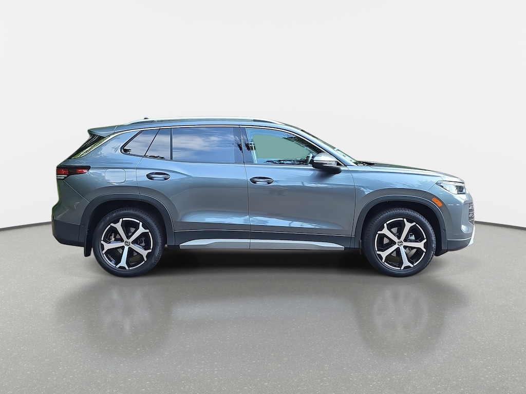 New 2025 Volkswagen Tiguan 2.0T SE SUV