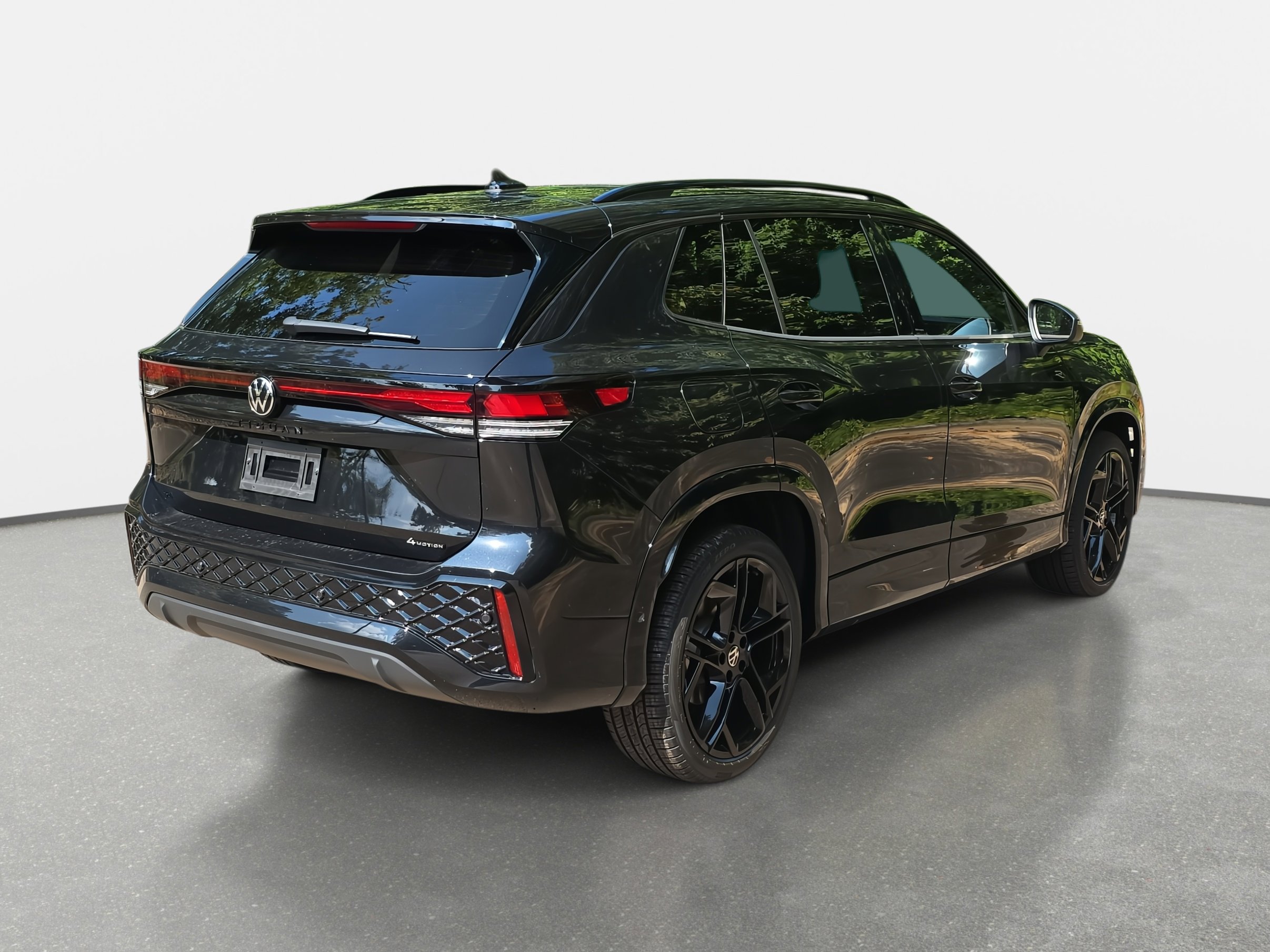 2025 Volkswagen Tiguan SE R-Line Black photo 3