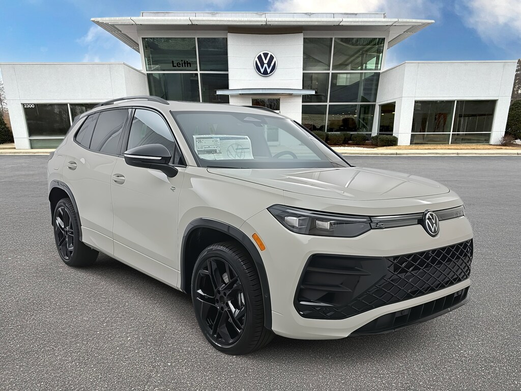 New 2026 Volkswagen Tiguan 2.0T SE R-Line Black SUV