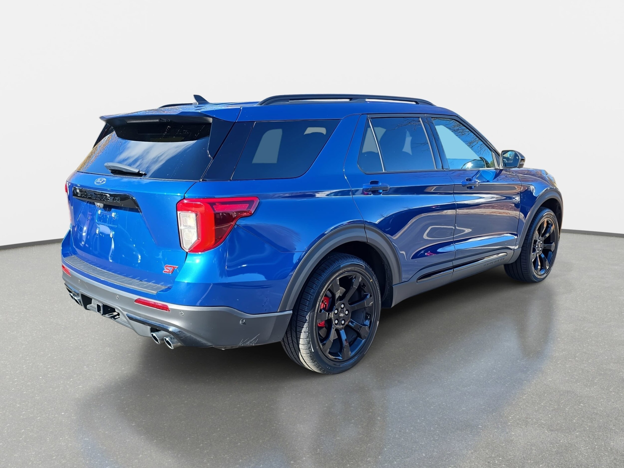 2021 Ford Explorer ST photo 3