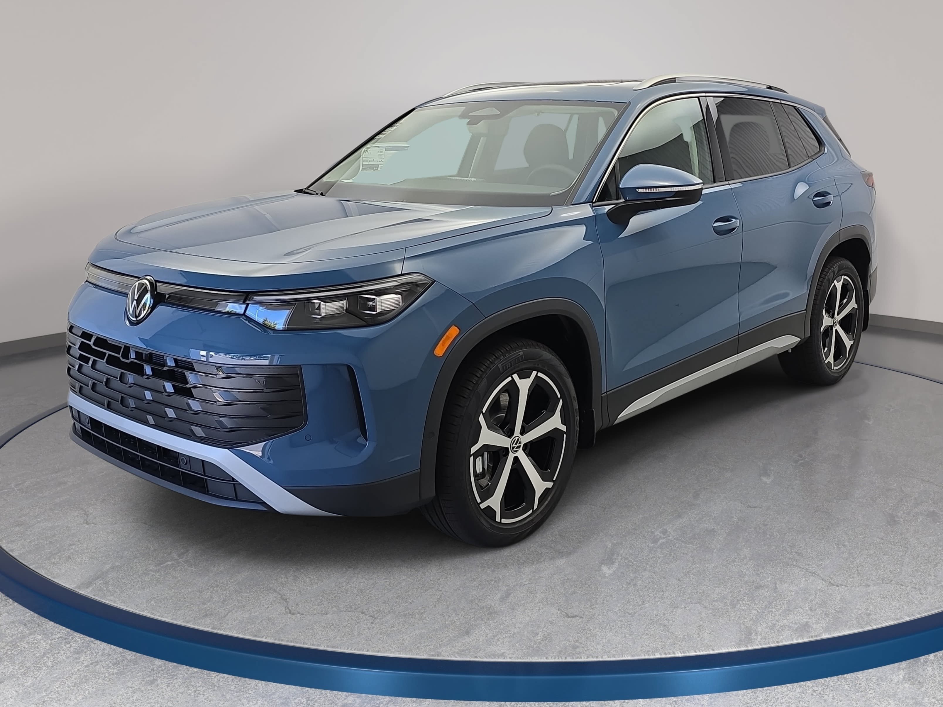 New 2026 Volkswagen Tiguan SE SUV