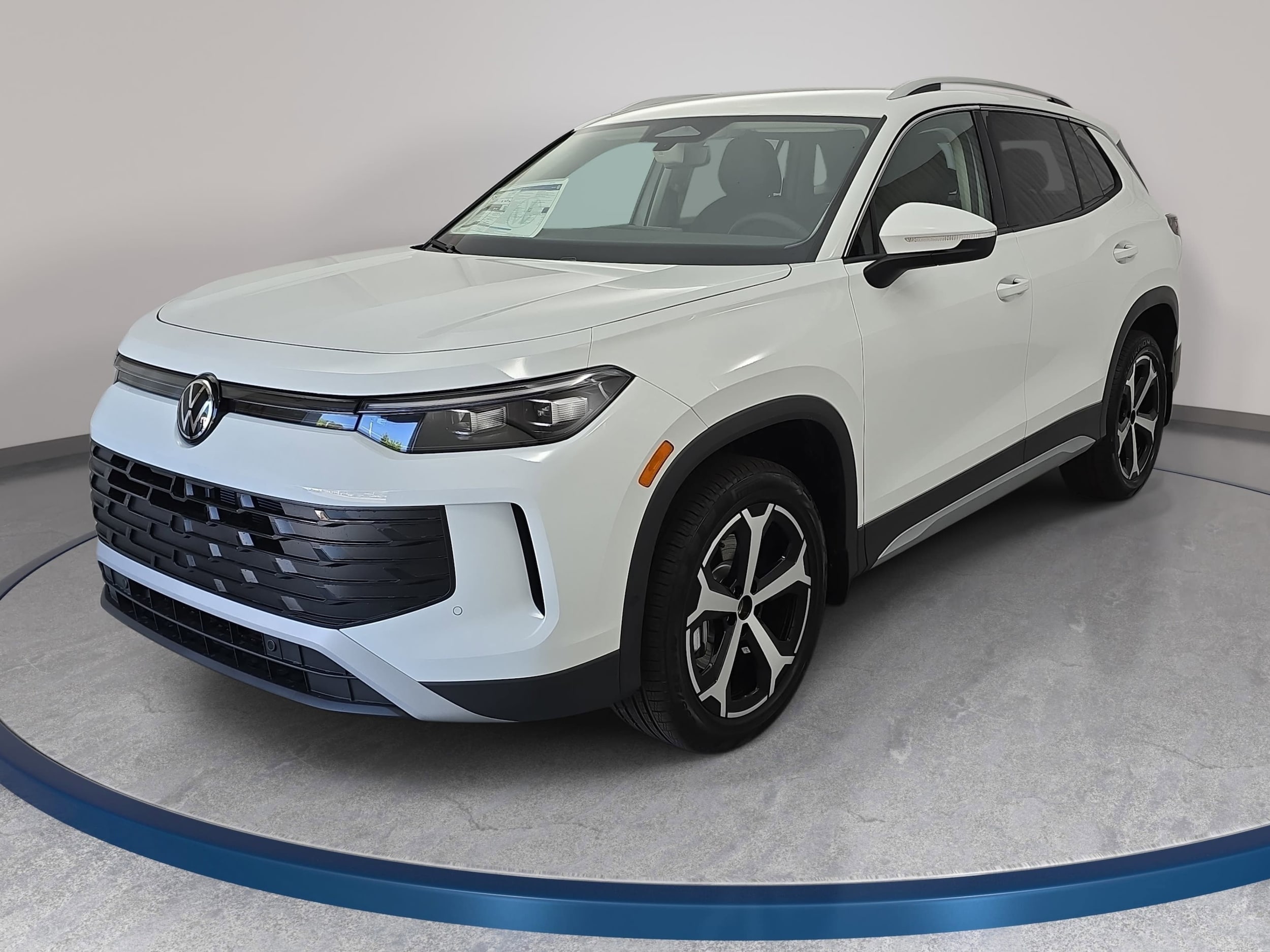 2026 Volkswagen Tiguan 2.0T SE 4Motion's photo