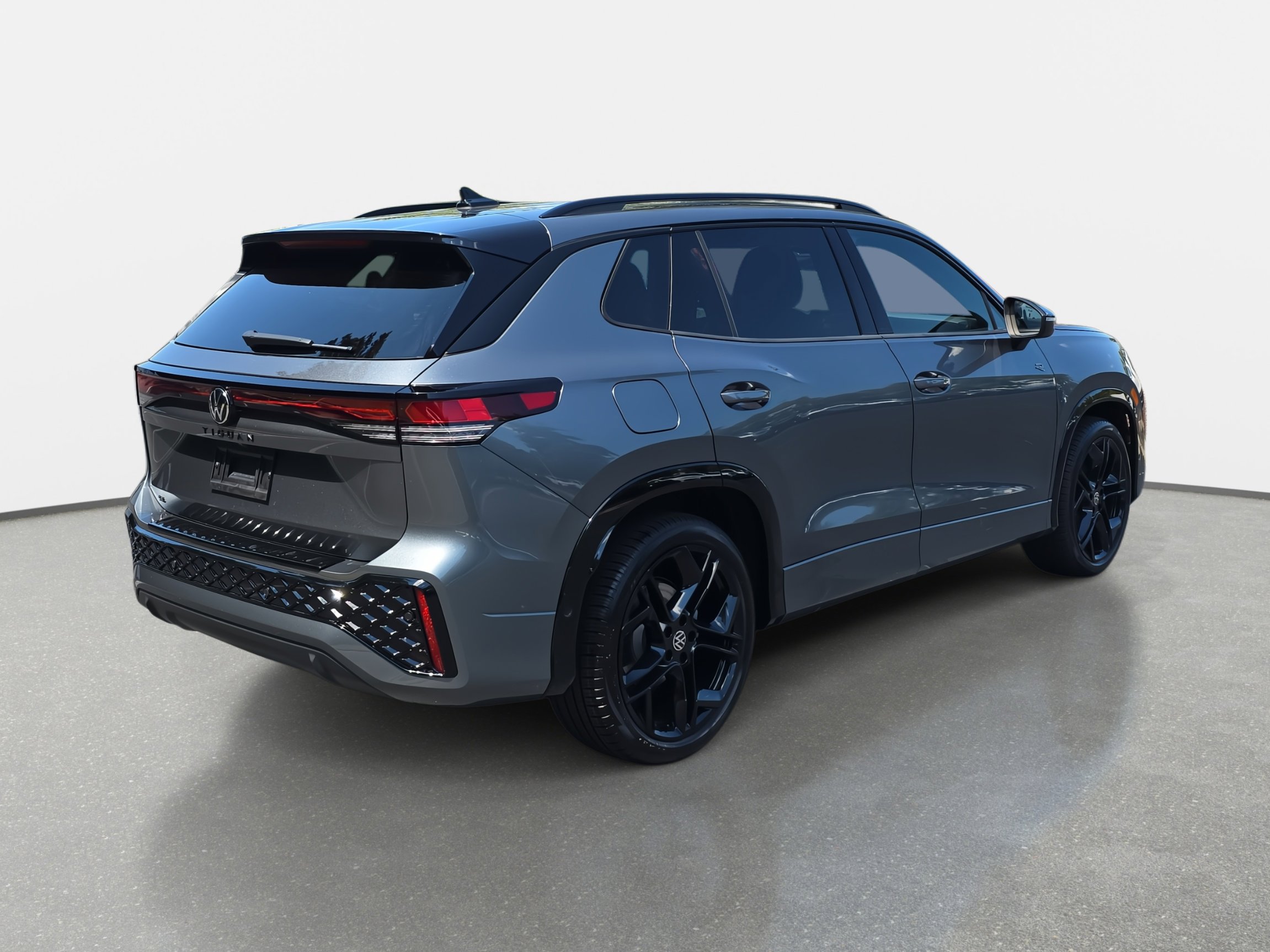 2025 Volkswagen Tiguan SE R-Line Black photo 3