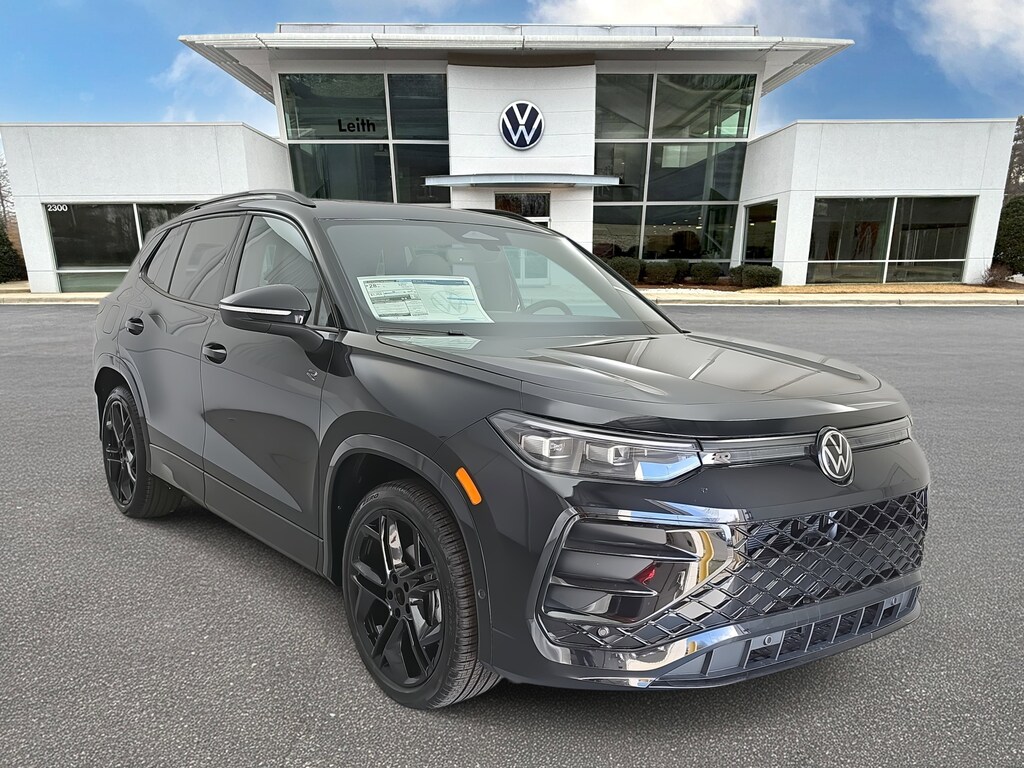 New 2026 Volkswagen Tiguan 2.0T SE R-Line Black SUV